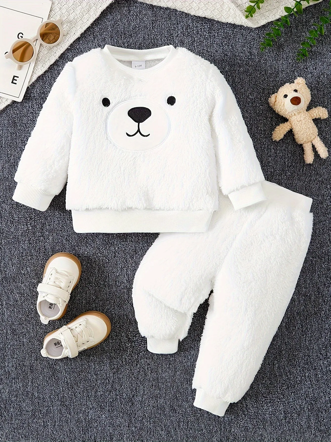 2PCS Fuzzy Infant Boys' Long Sleeve Sweatshirt & Pants Set - Cute Cartoon Pattern, Outdoor Cloth for Fall/Winter