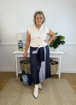 ABSTRACT PLEATED SKIRT