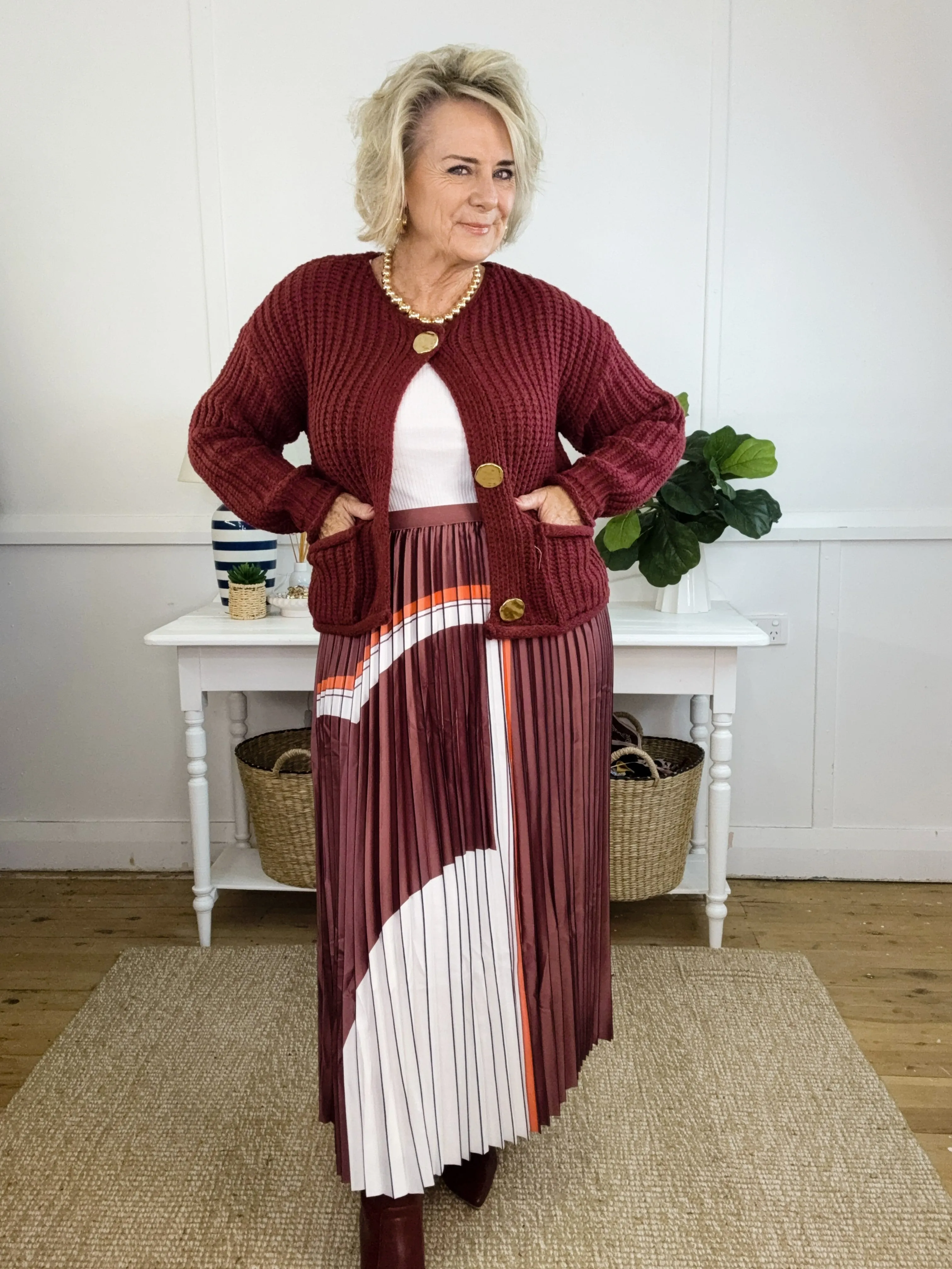 ABSTRACT PLEATED SKIRT