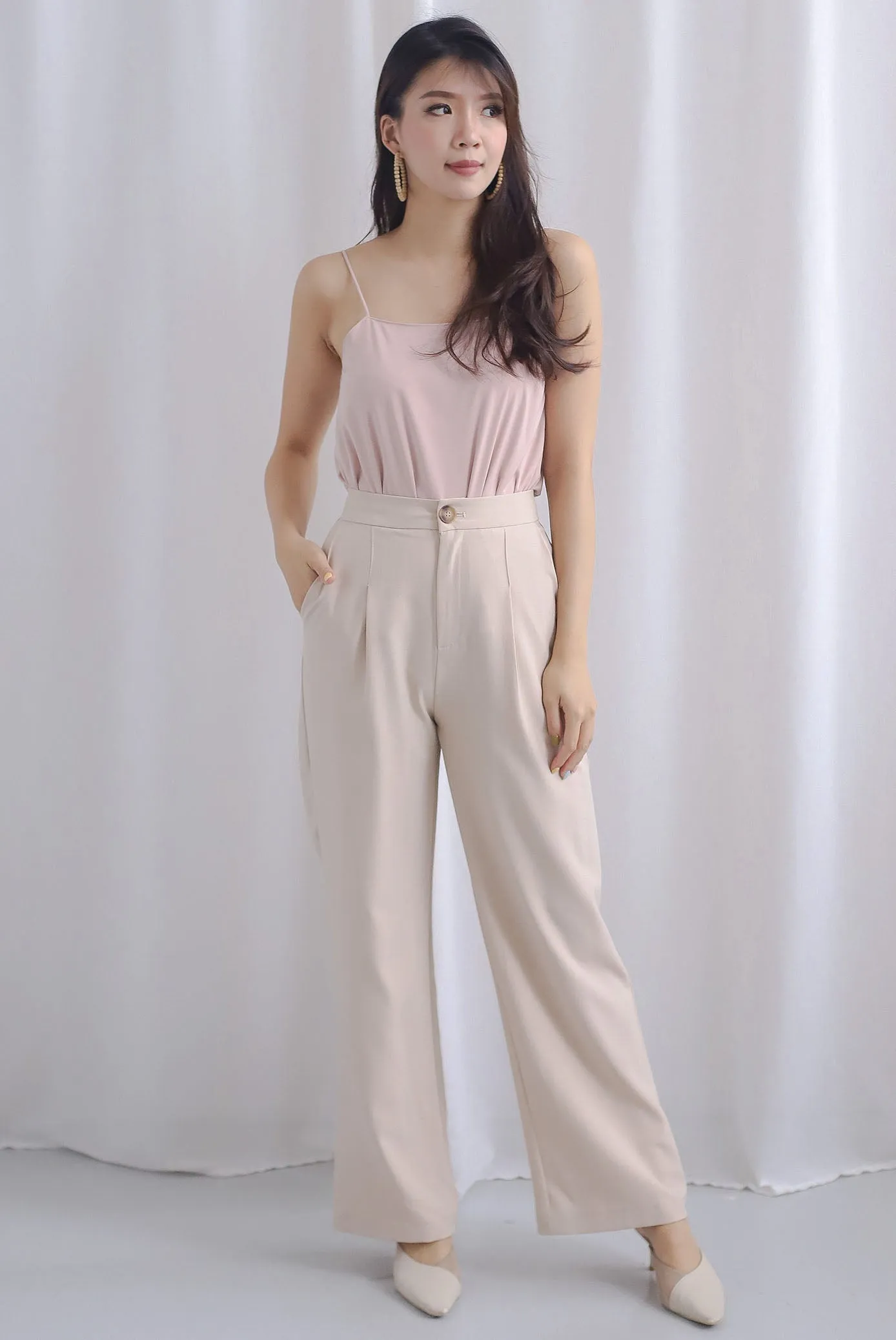Ailee Reversible Sateen Spaghetti Top In Blush Nude/White
