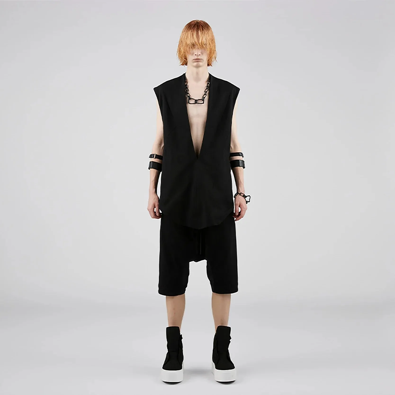 Black / Edge Neck Pullover Gilet