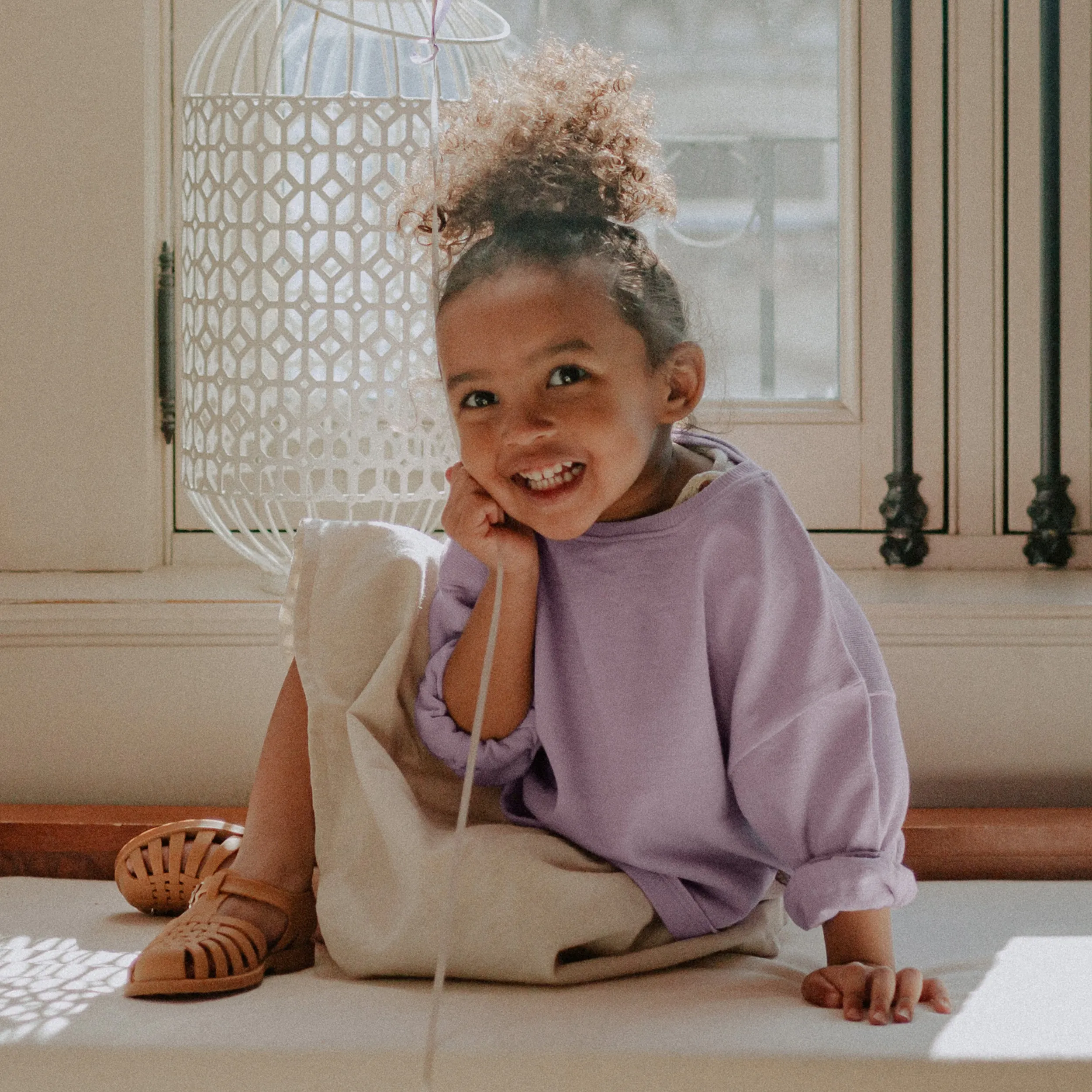 Chandail mauve à manches amples longues en crêpe de coton français, bébé || Purple long sleeves sweater in crepe french terry, baby