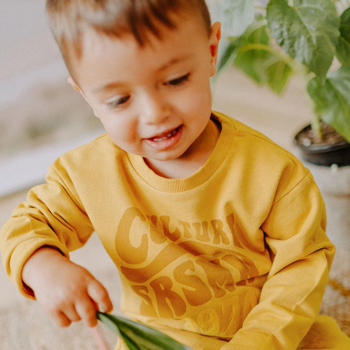 Chandail moutarde à manches longues en coton français, bébé  || Mustard long sleeves shirt in french terry, baby