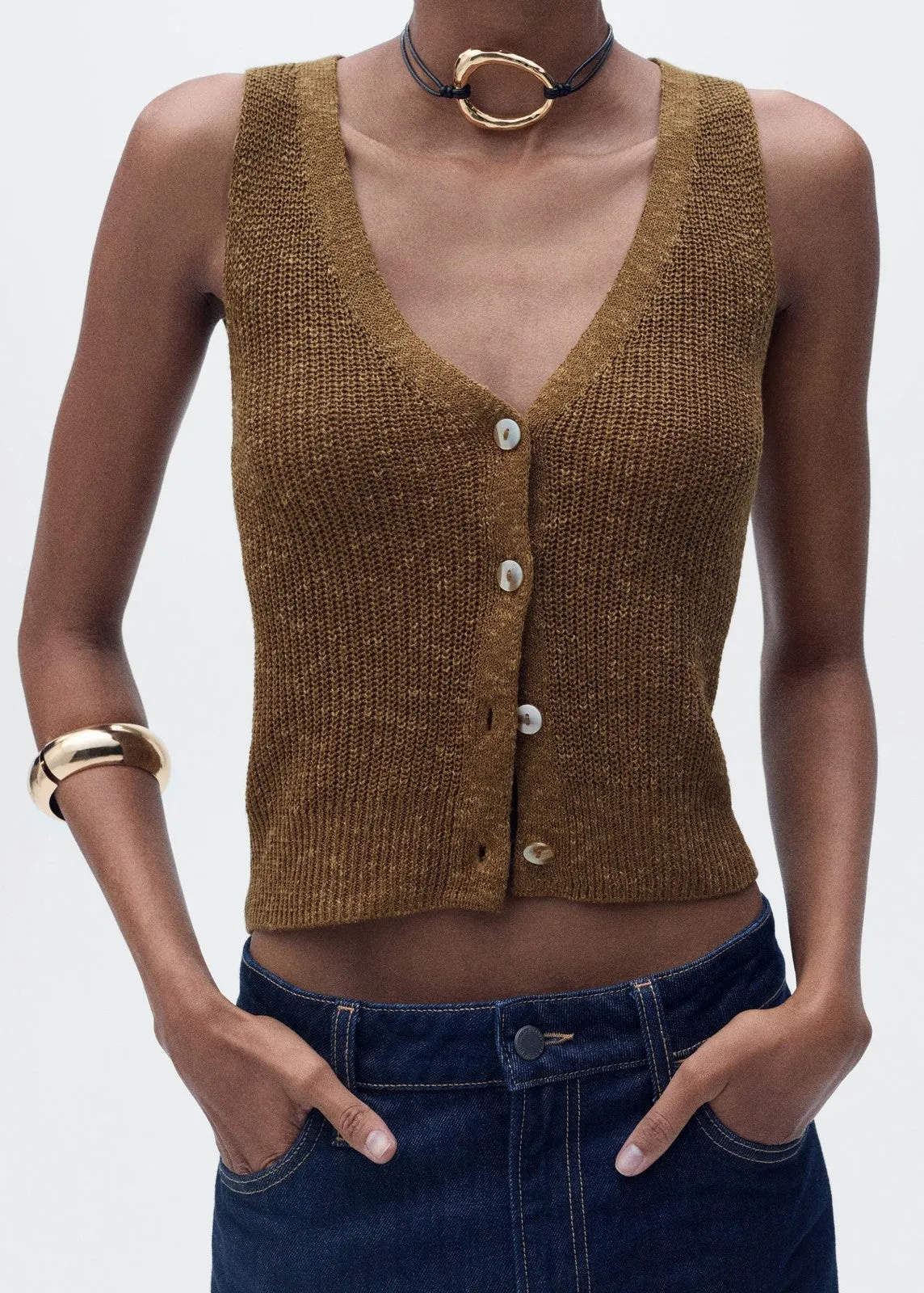 Chunky knit vest with buttons - Medium Brown