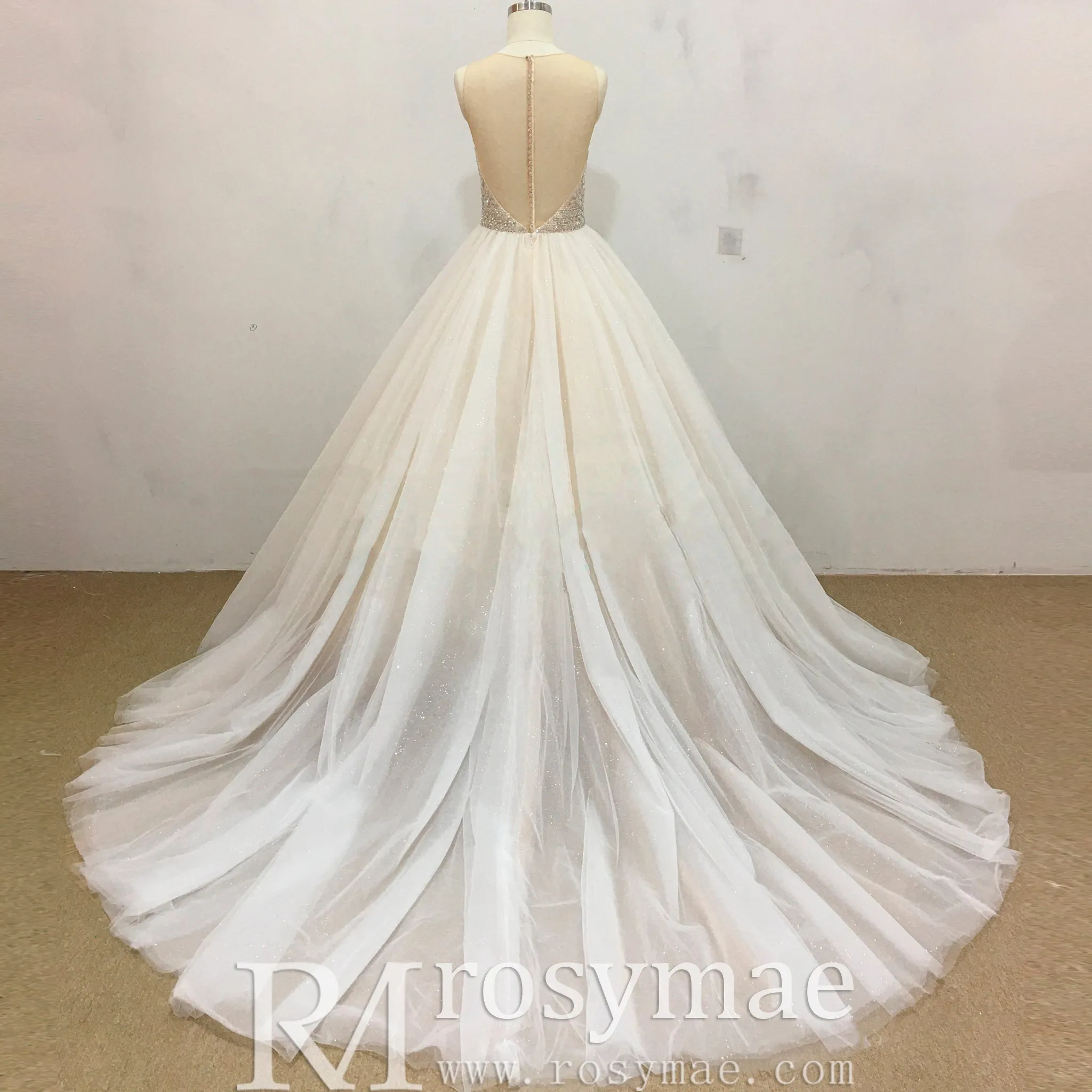 Classic Tulle Ball Gown Wedding Dress with Detachable Cape