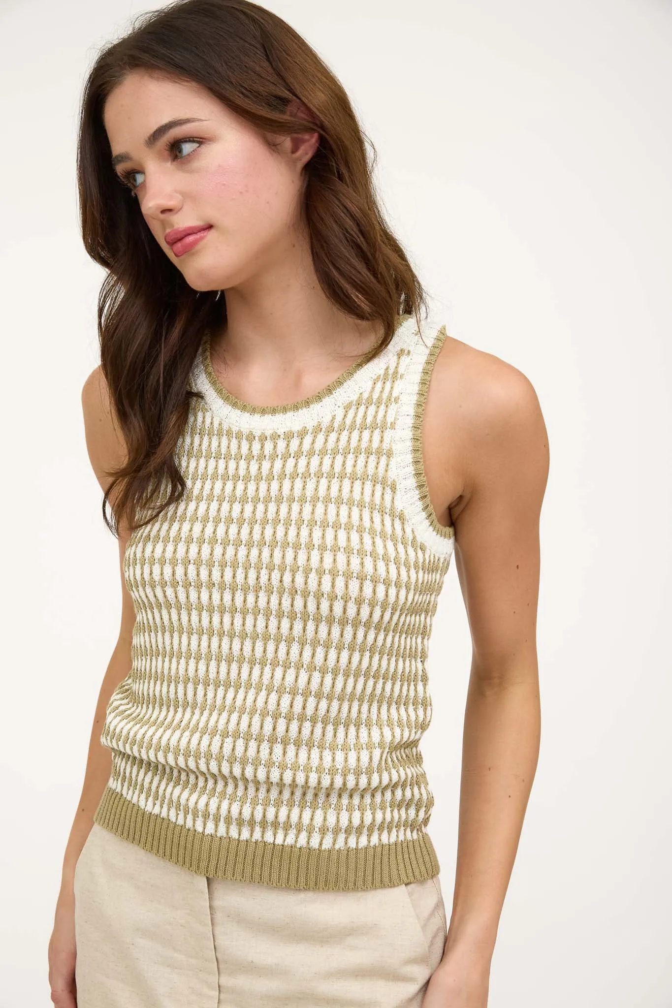 CONTRAST KNIT SLEEVELESS PULLOVER SWEATER VEST