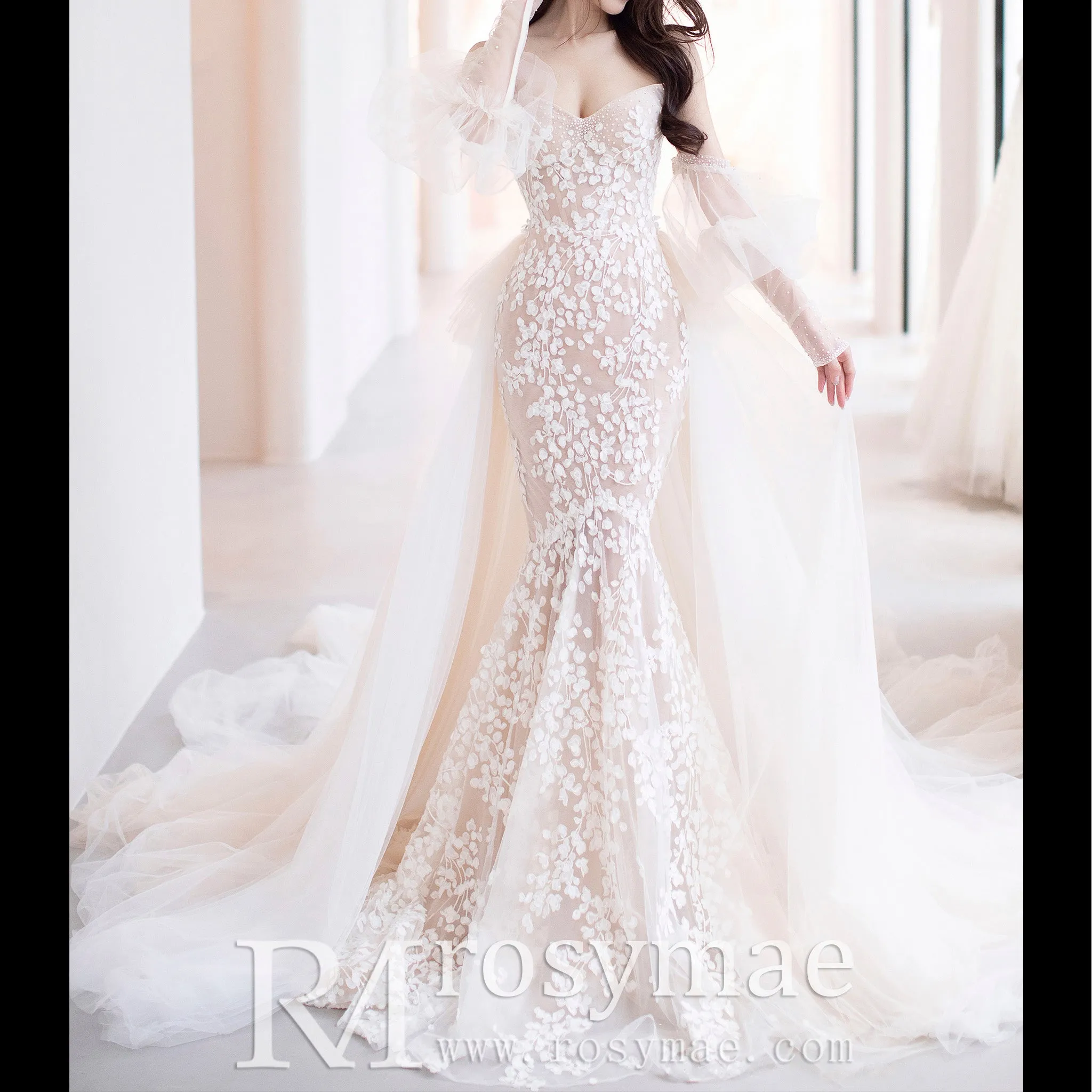 Gorgeous Spaghetti Strap Mermaid Wedding Dress with Detachable Train