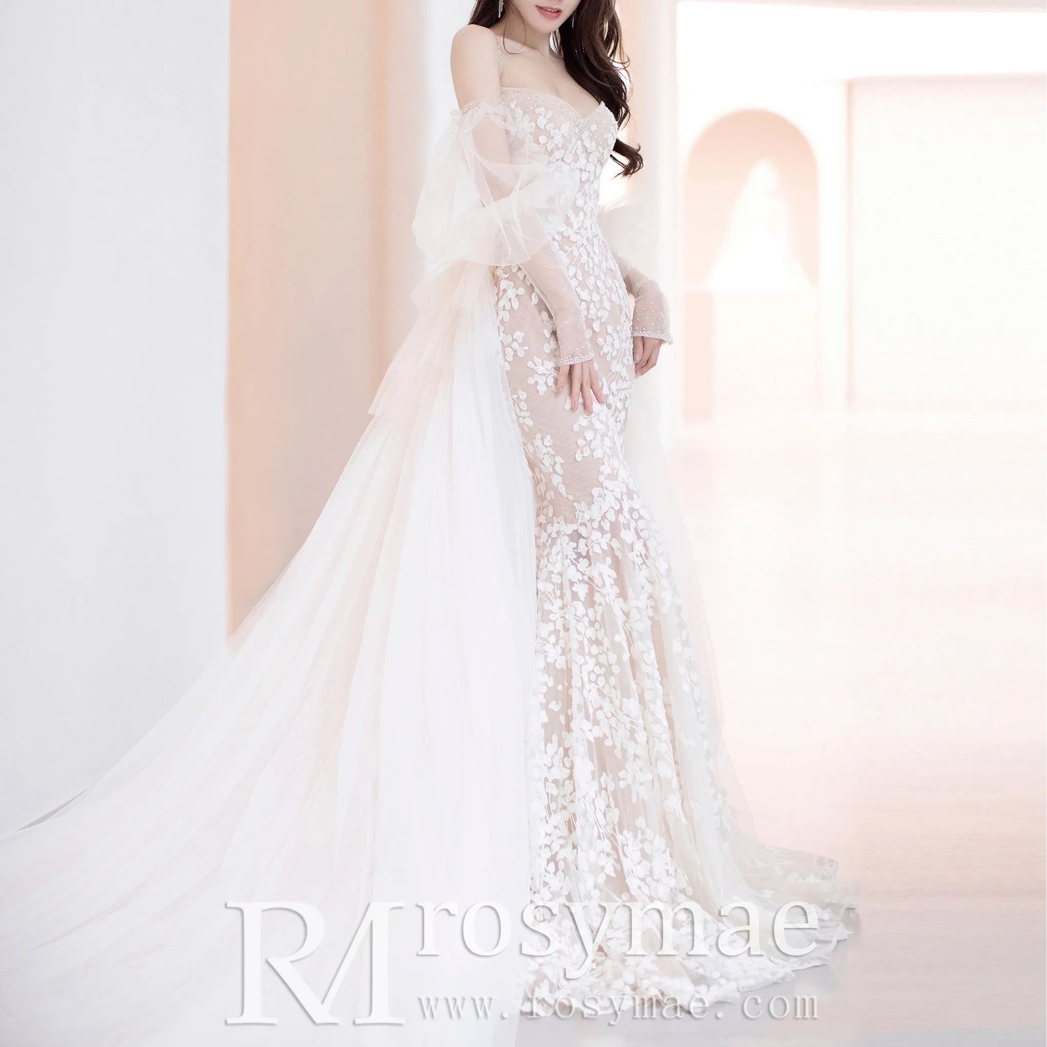 Gorgeous Spaghetti Strap Mermaid Wedding Dress with Detachable Train