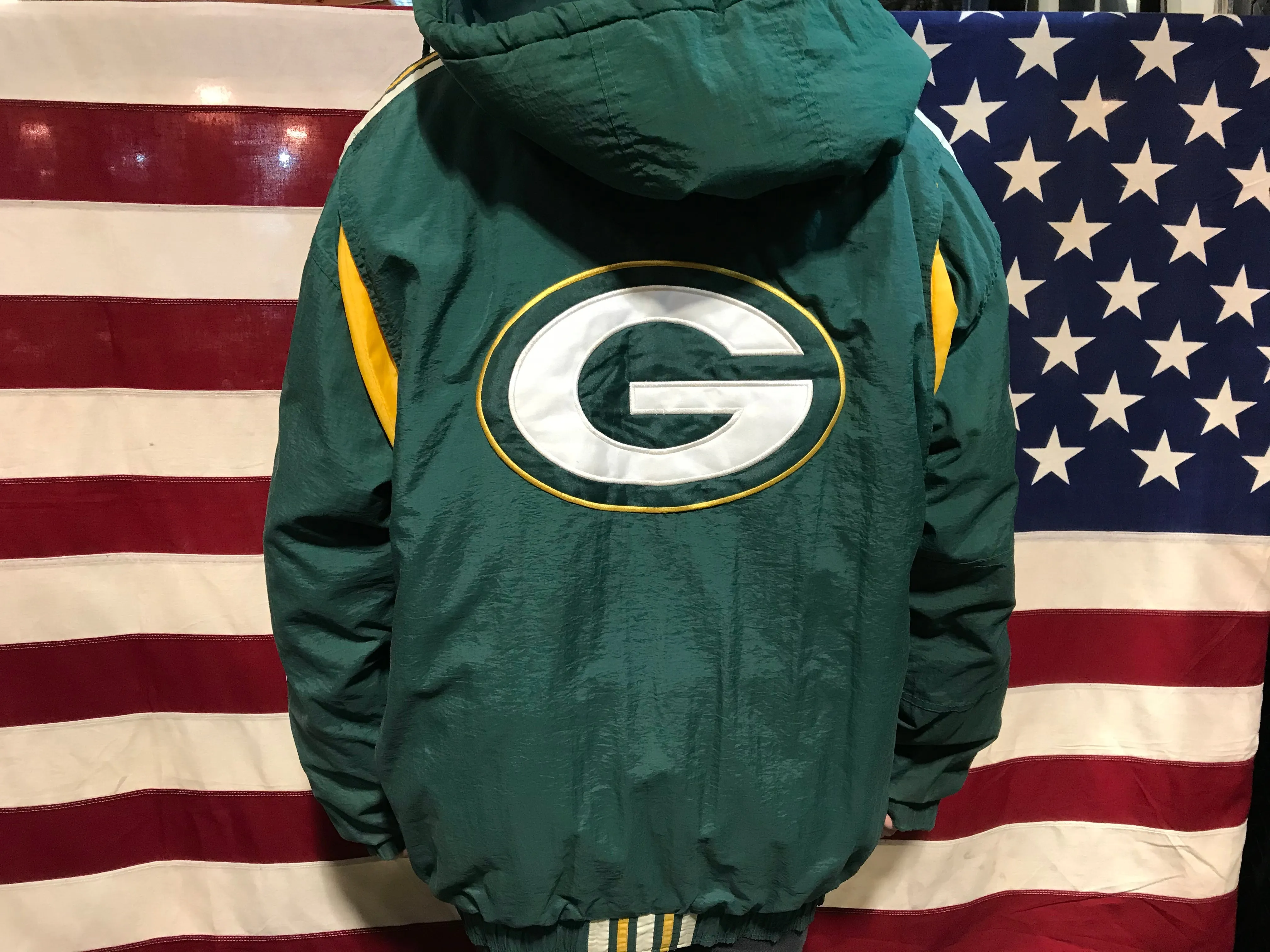 Green Bay Packers NFL Vintage Hooded 90’s Nylon Mens ProLine Starter Jacket