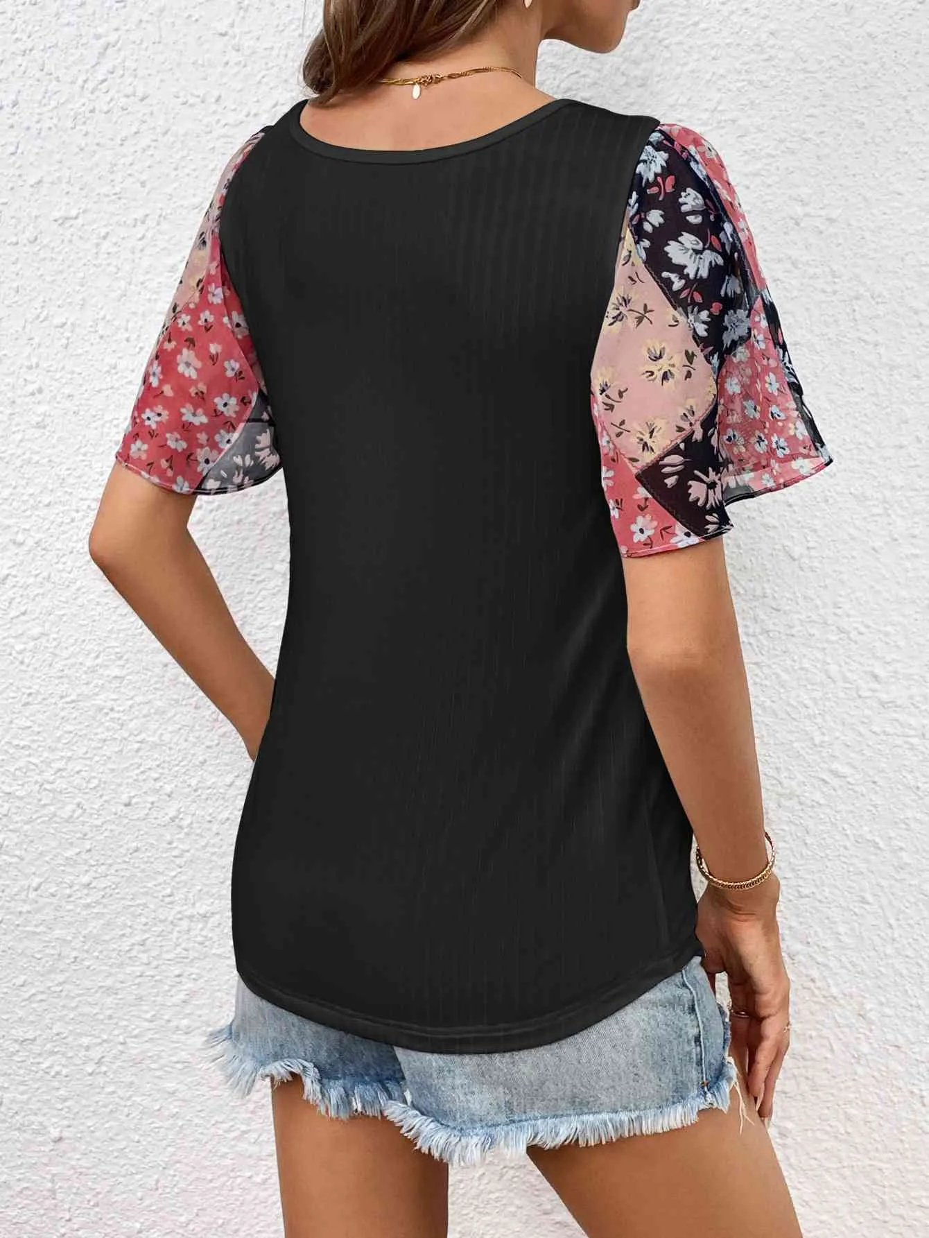 Ivy Lane Printed Puff Sleeve Round Neck Tee