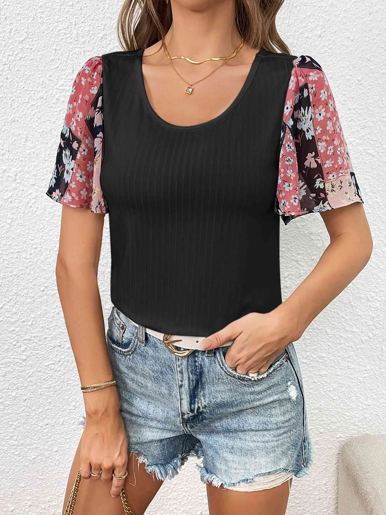 Ivy Lane Printed Puff Sleeve Round Neck Tee