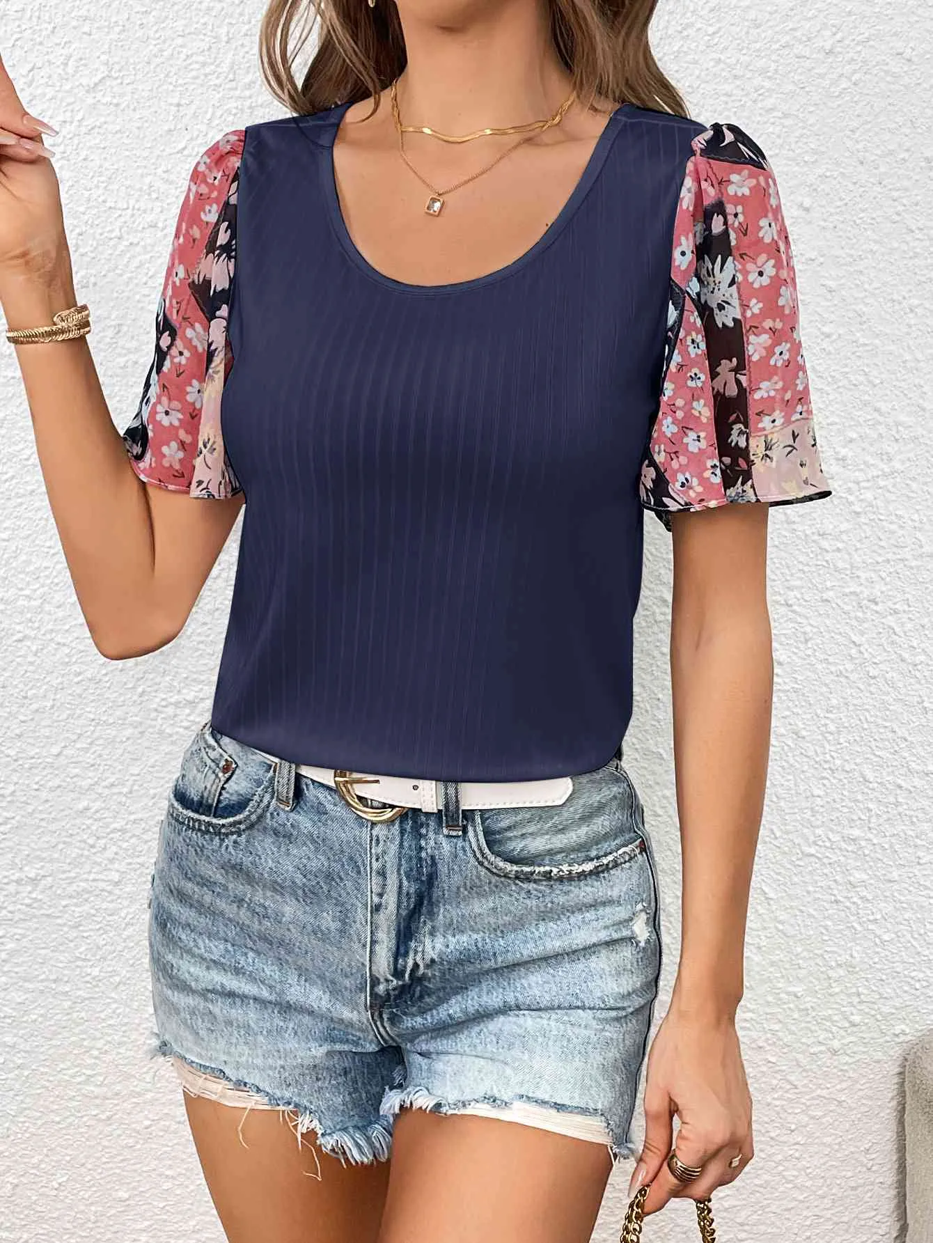 Ivy Lane Printed Puff Sleeve Round Neck Tee