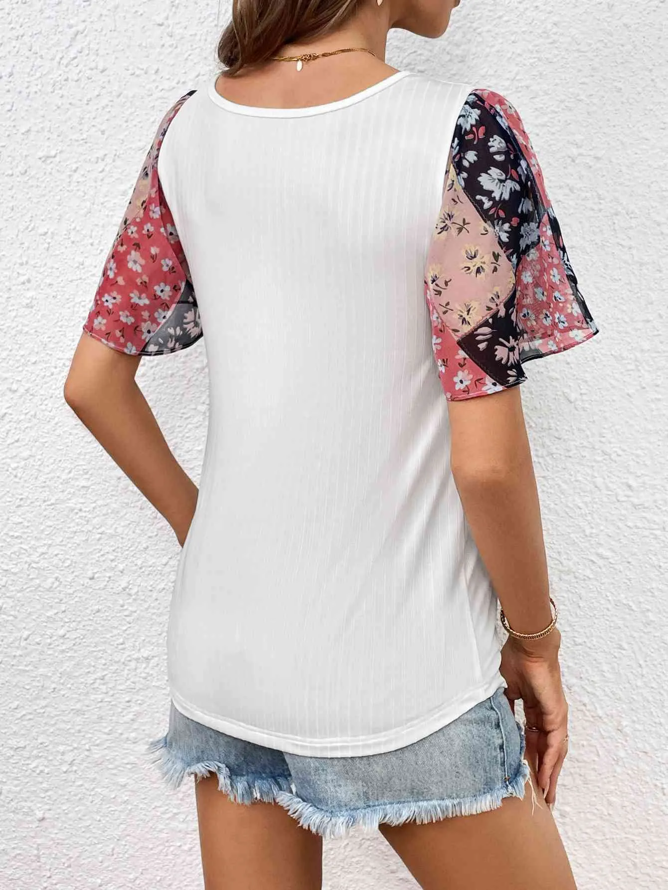Ivy Lane Printed Puff Sleeve Round Neck Tee