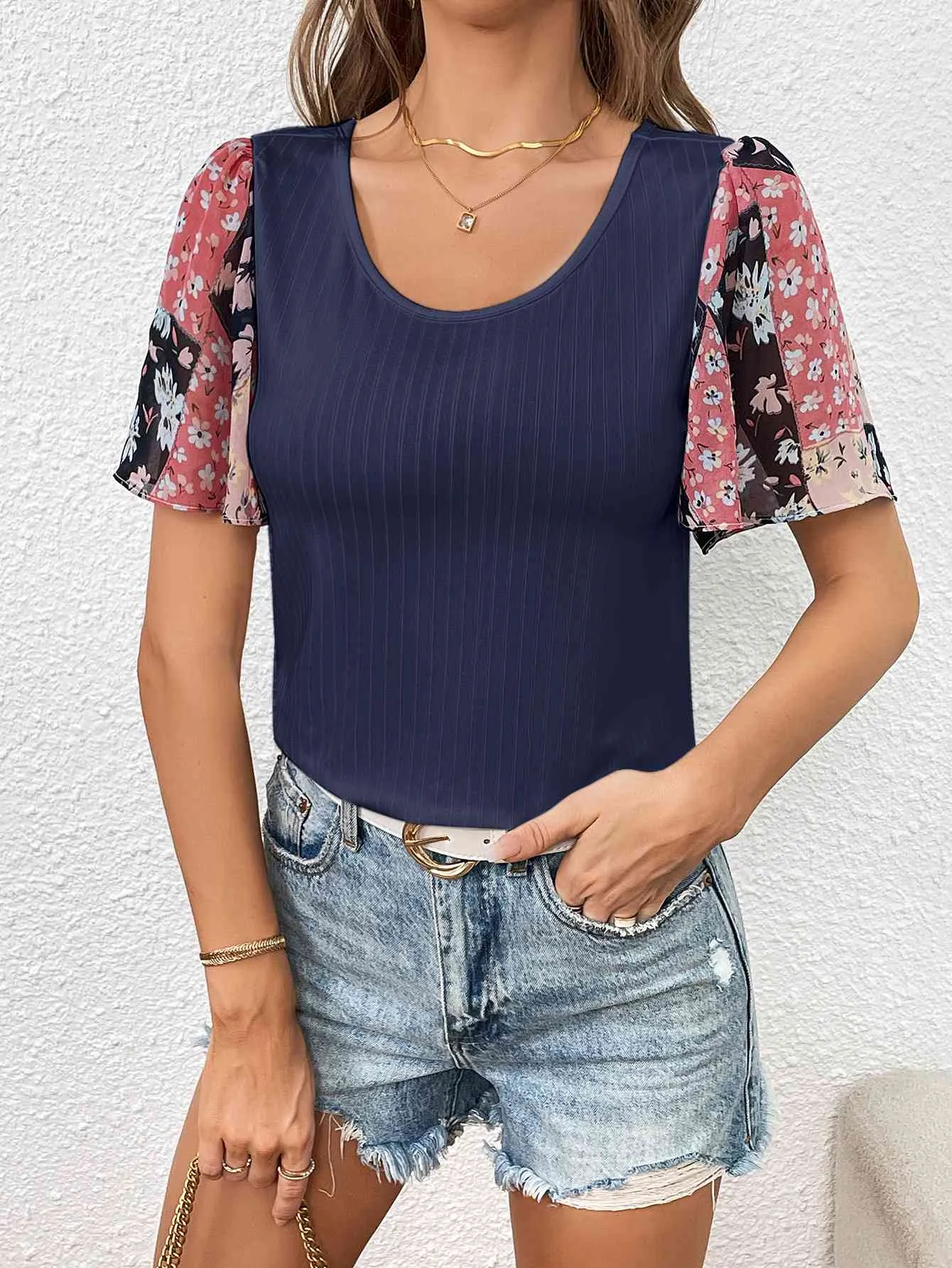 Ivy Lane Printed Puff Sleeve Round Neck Tee