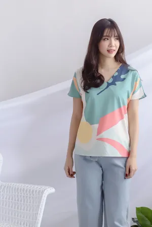 Karla Abstract Sleeved Top In Green