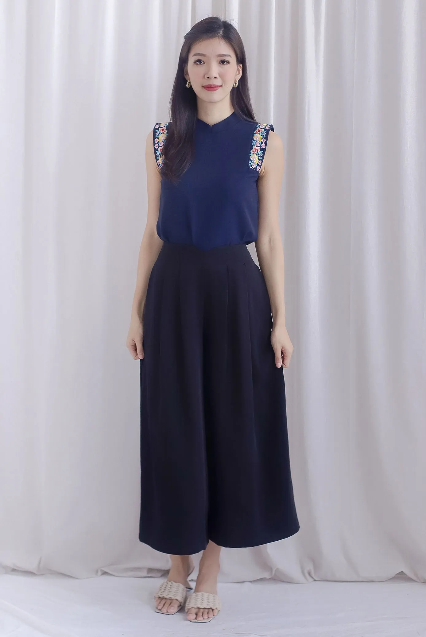 Kismet Embro Sleeve Cheong Sam Top In Navy Blue