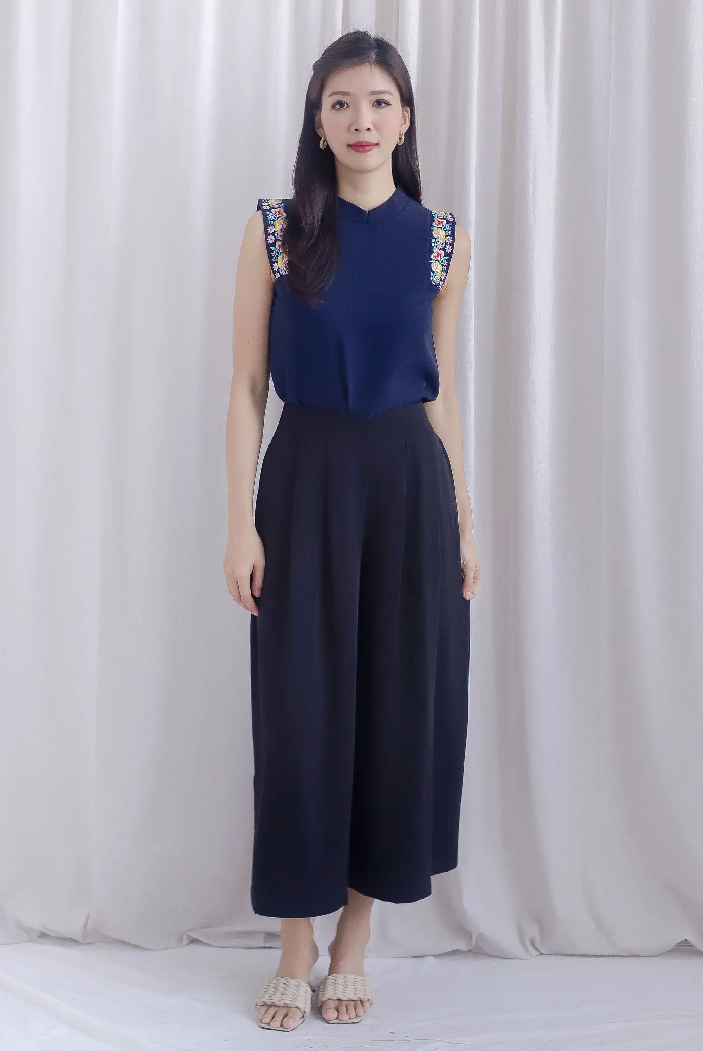 Kismet Embro Sleeve Cheong Sam Top In Navy Blue