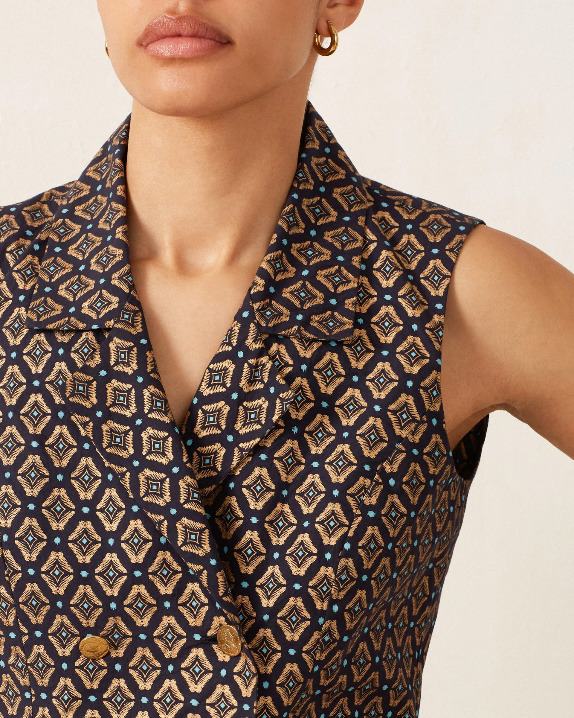 Leo Graceland Vest