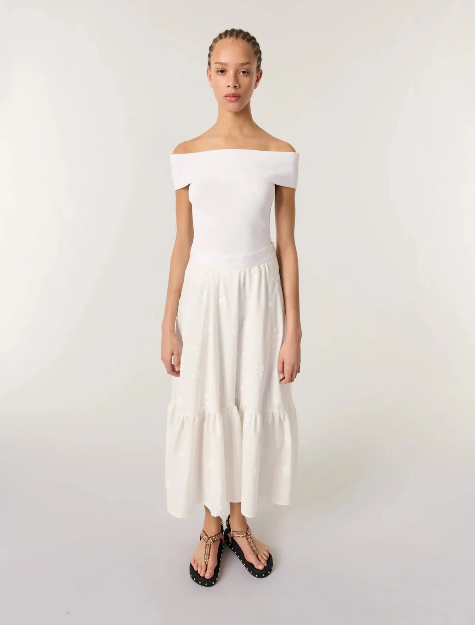 Long embroidered skirt