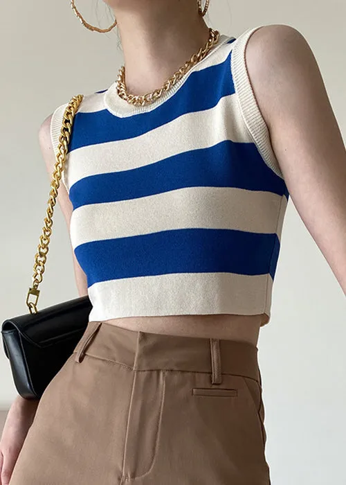 Modisches blaues ärmelloses Stricktank mit O-Ausschnitt