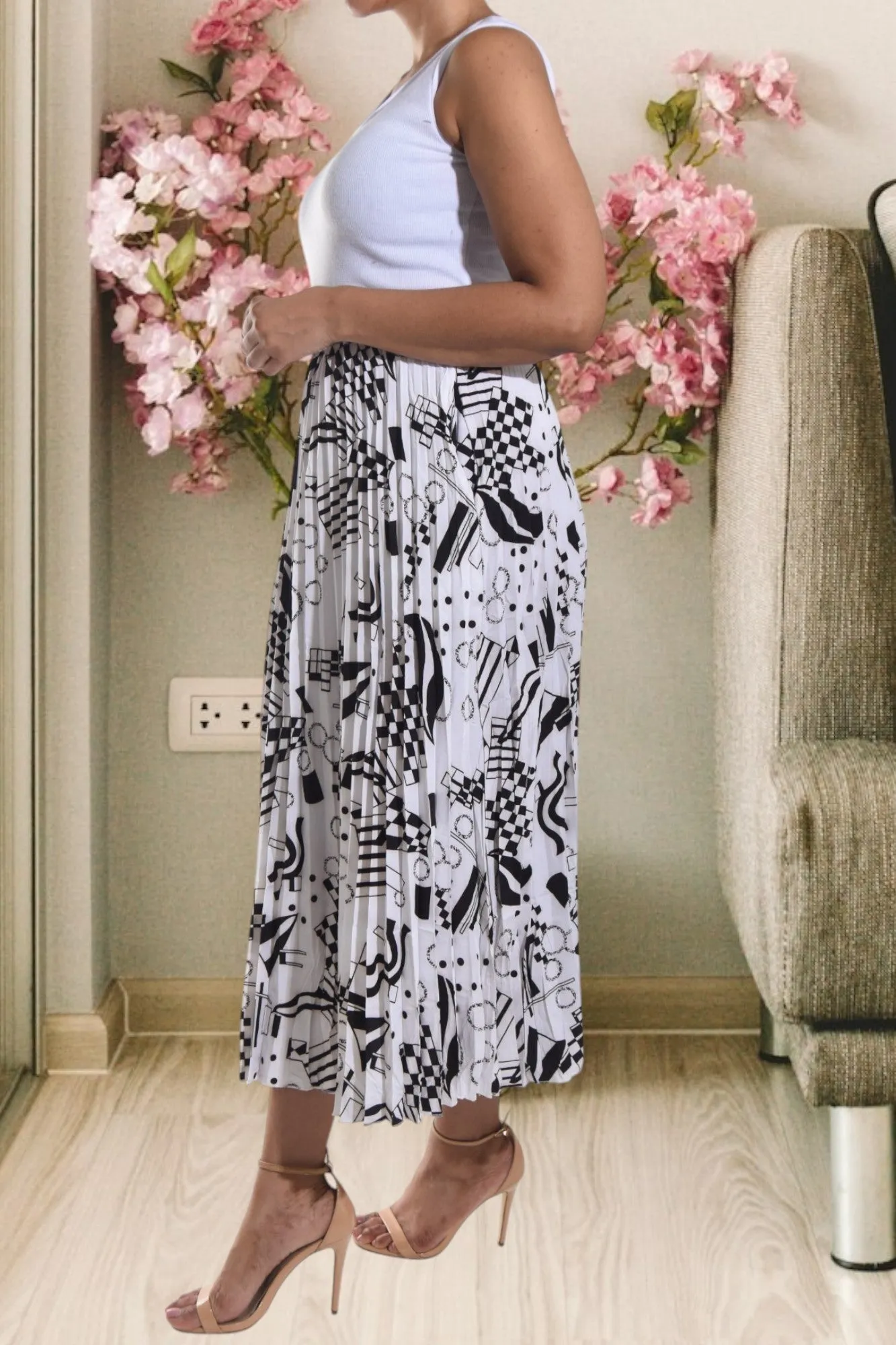 Off White Pleated Belt Skirt
