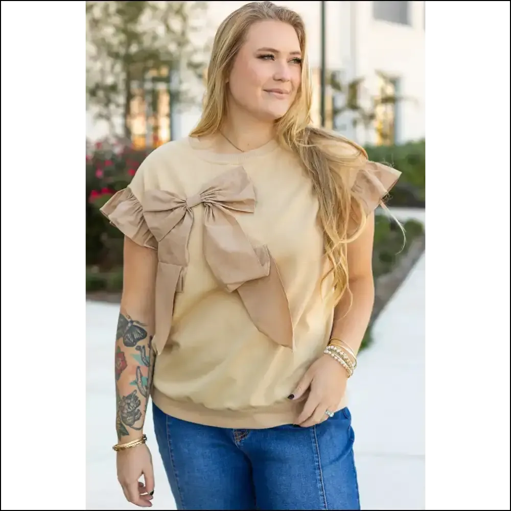 Parchment Ruffle Bowknot: Finally, a Top that Loves your Curves ! Needful Things. 😜