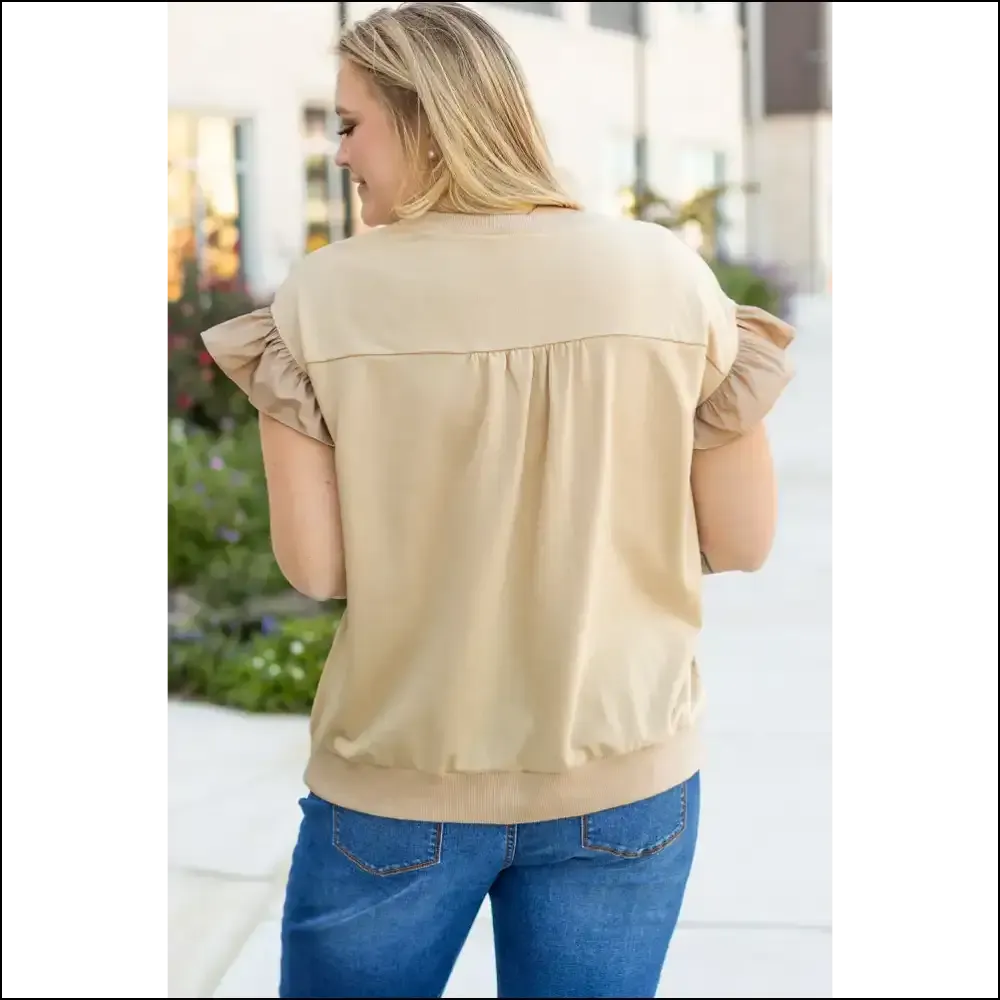 Parchment Ruffle Bowknot: Finally, a Top that Loves your Curves ! Needful Things. 😜