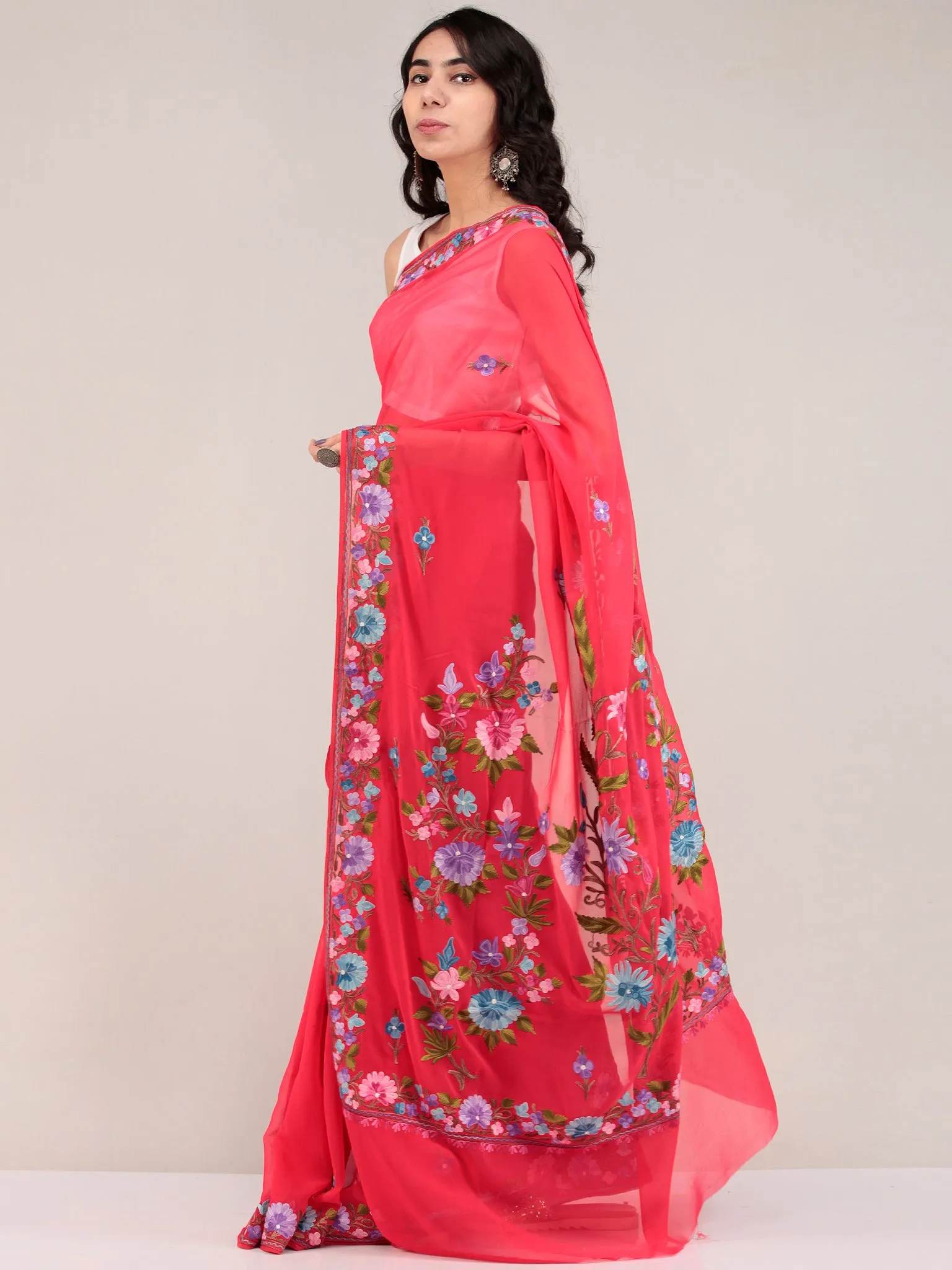 Red Aari Embroidered Georgette Saree From Kashmir - S031704678