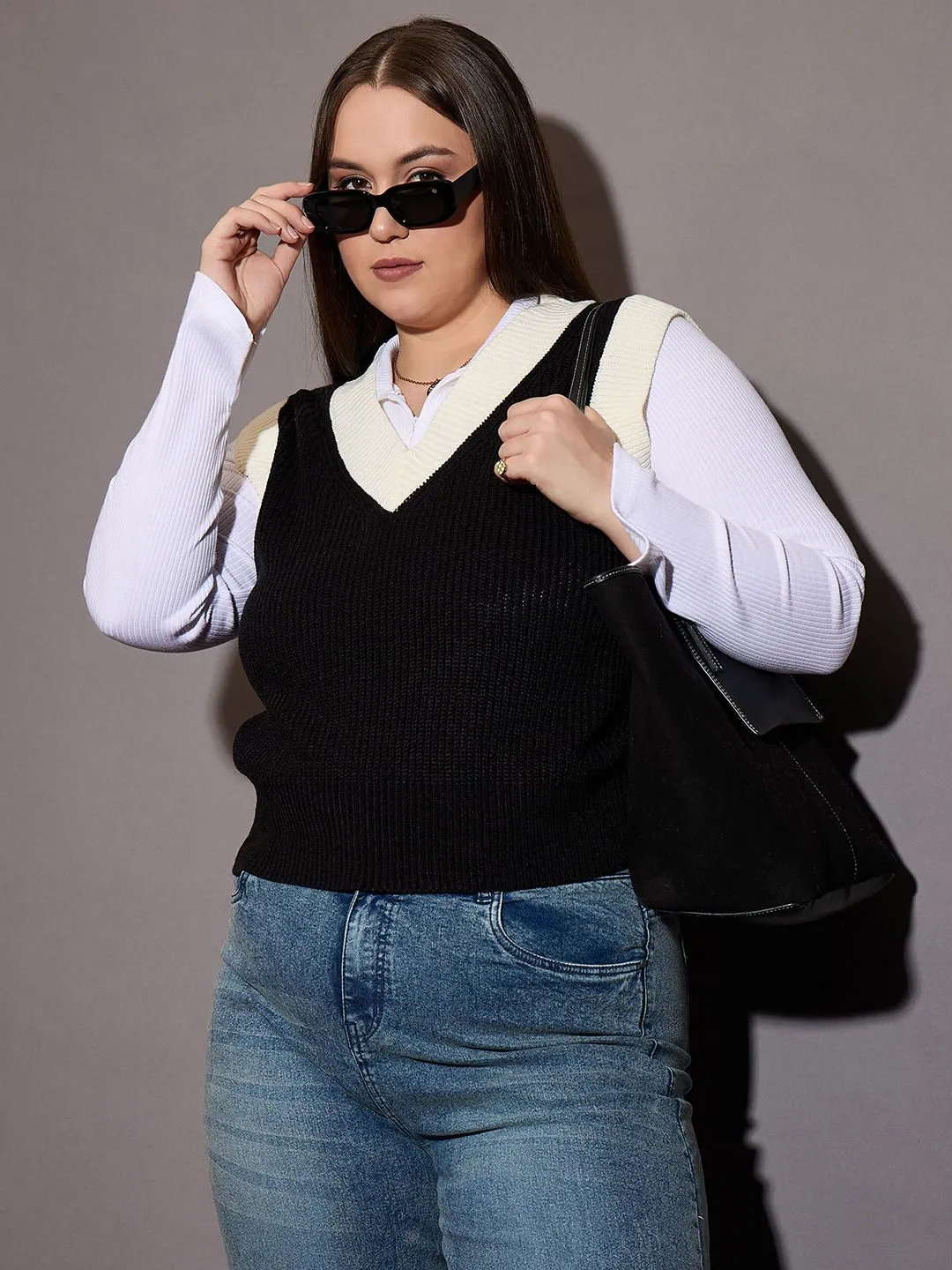 SASSAFRAS Curve Women Colourblocked Plus Size Sweater Vest