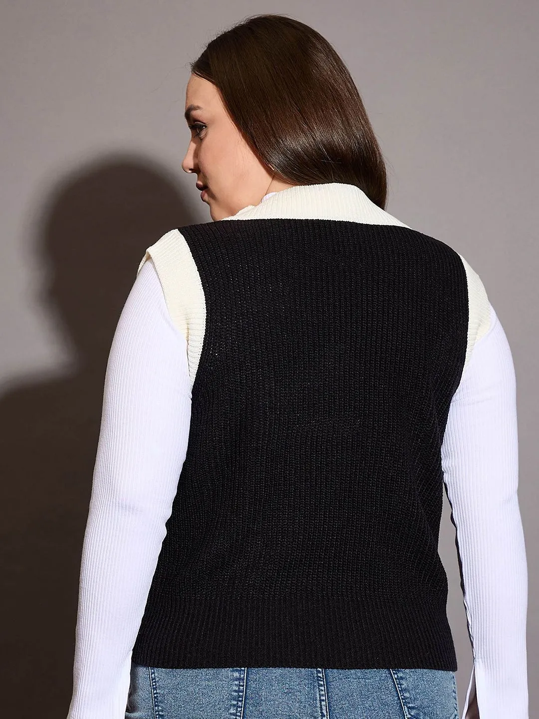 SASSAFRAS Curve Women Colourblocked Plus Size Sweater Vest