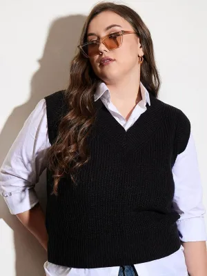 SASSAFRAS Curve Women V-Neck Sleeveless Sweater Vest