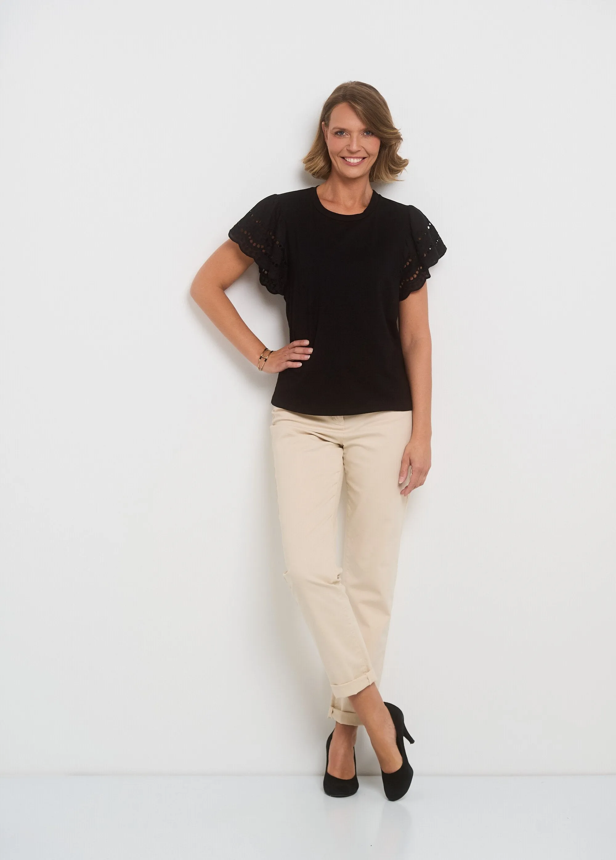 T-shirt with English embroidery sleeves