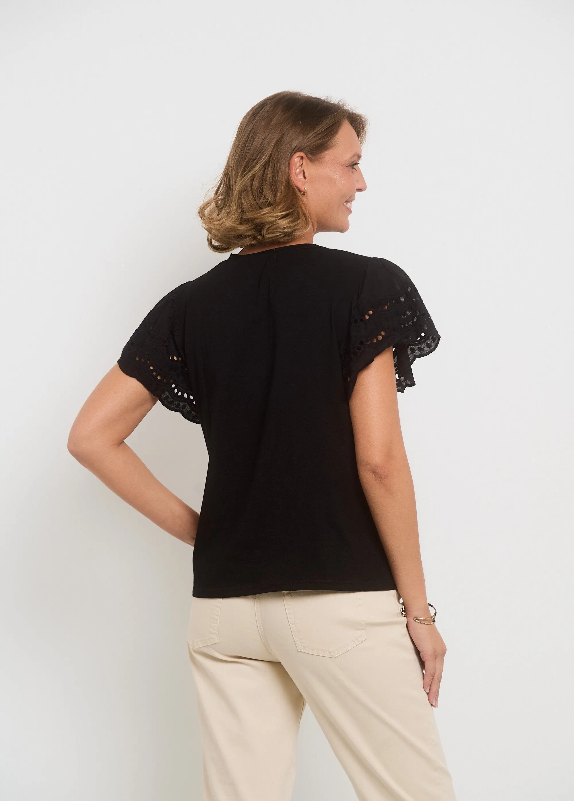 T-shirt with English embroidery sleeves