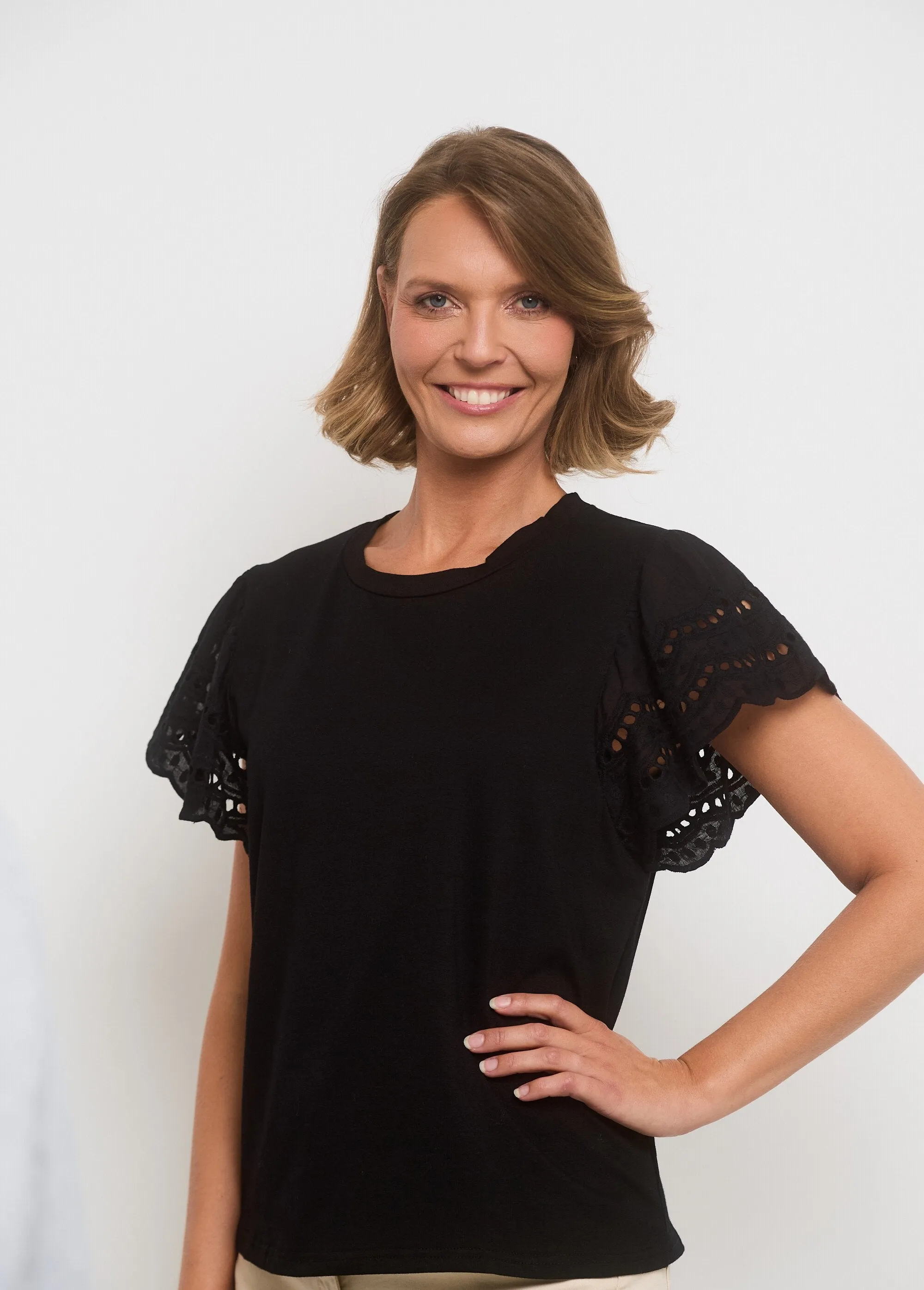 T-shirt with English embroidery sleeves