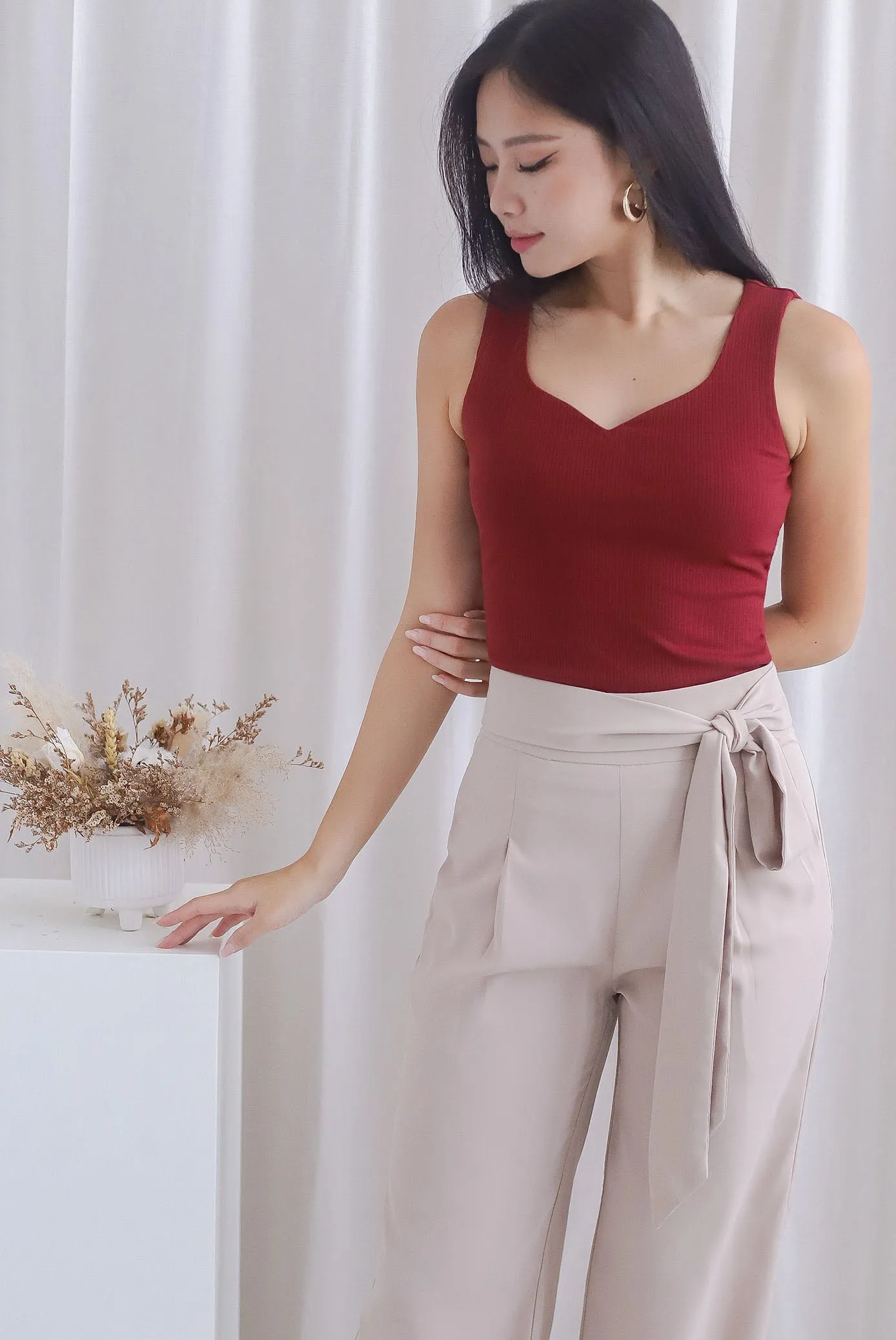 TDC Karin Sweetheart Top In Wine Red