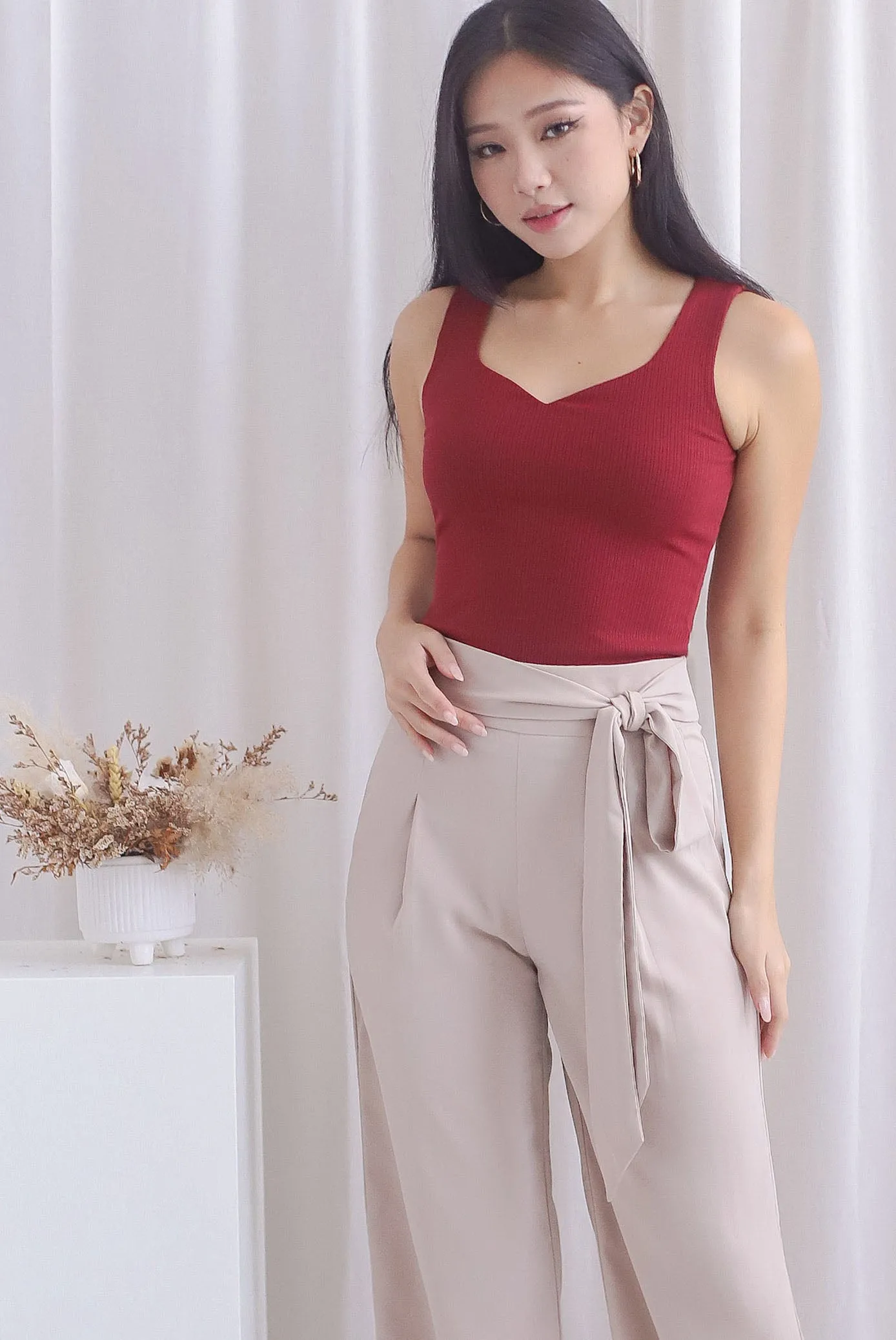 TDC Karin Sweetheart Top In Wine Red