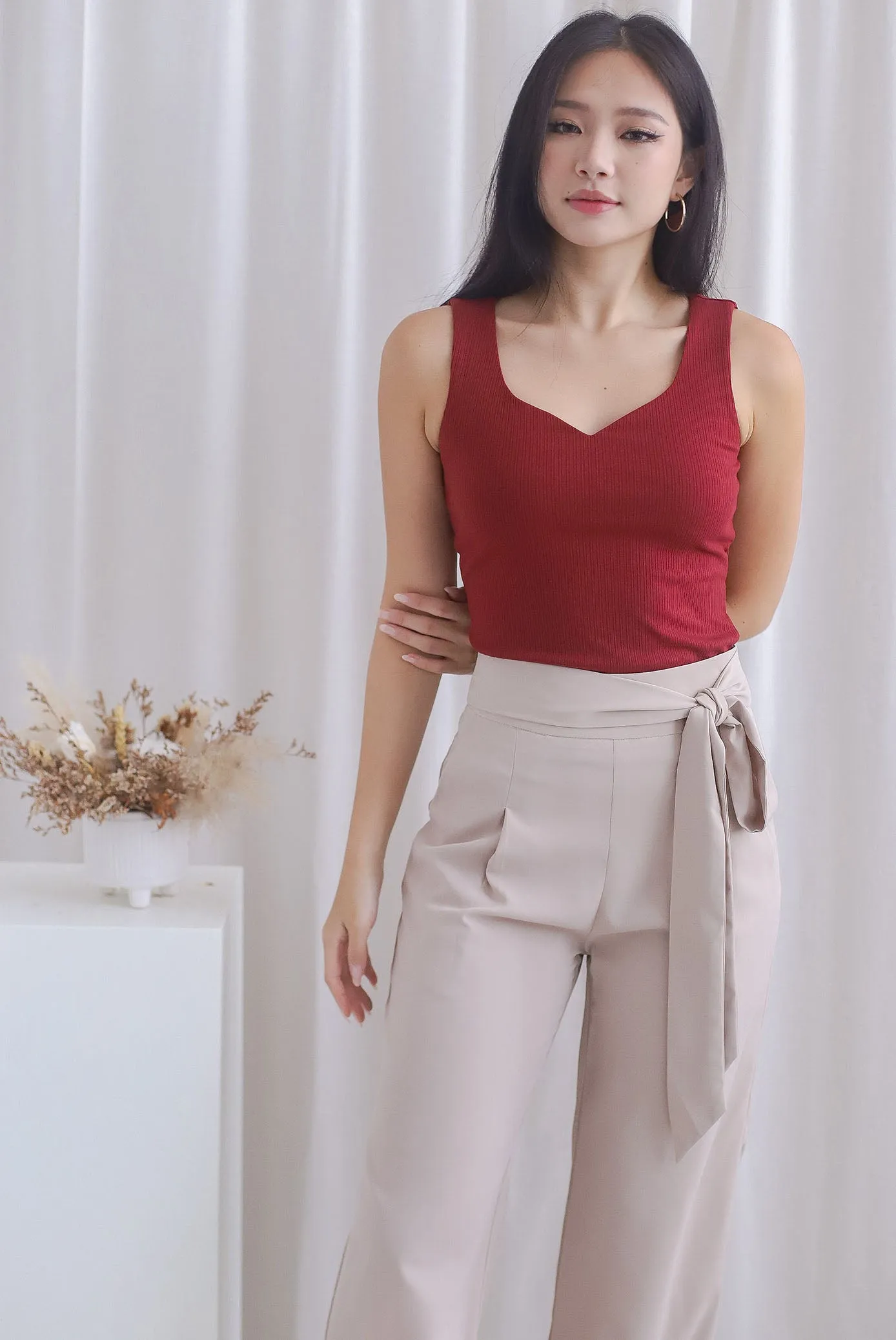 TDC Karin Sweetheart Top In Wine Red