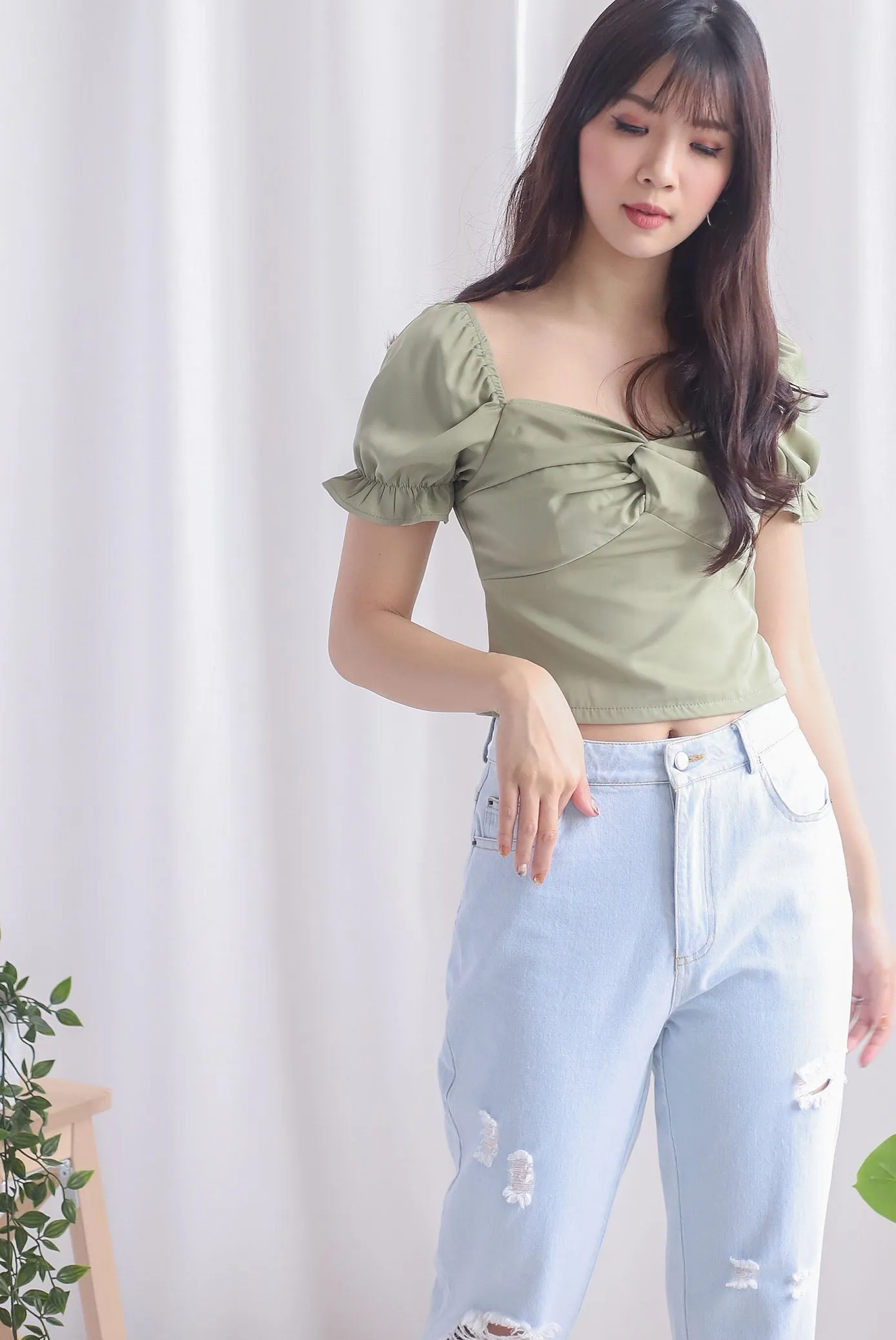TDC Pilar Twist Sweetheart Top In Pistachio