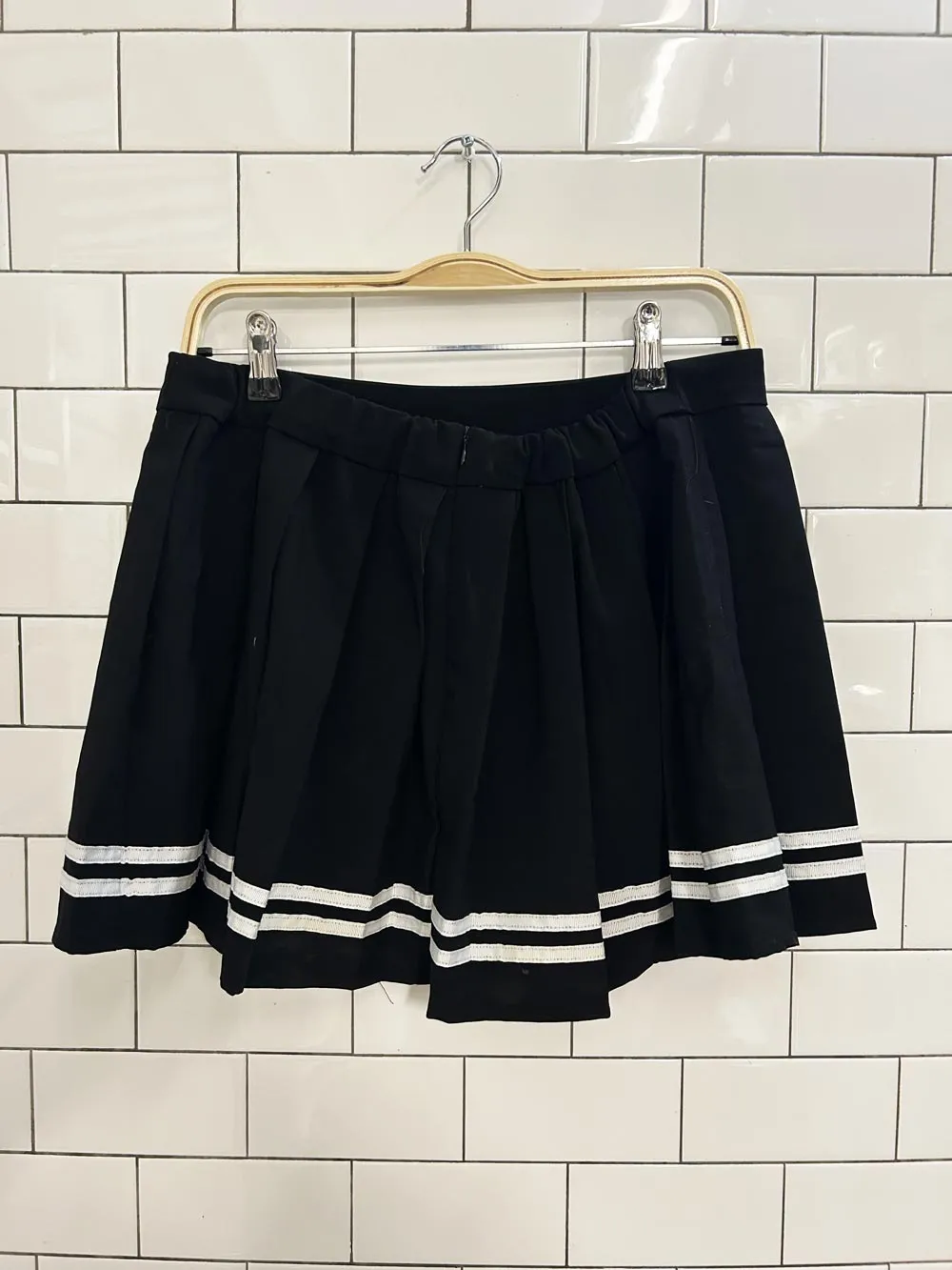 tennis prep pleated adjustable waist mini skirt