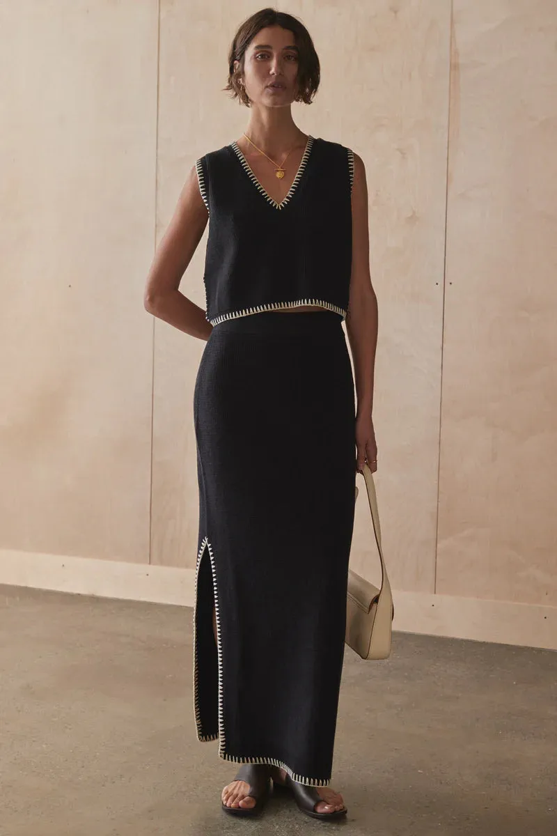 The Bronwynne Knit Vest - Black
