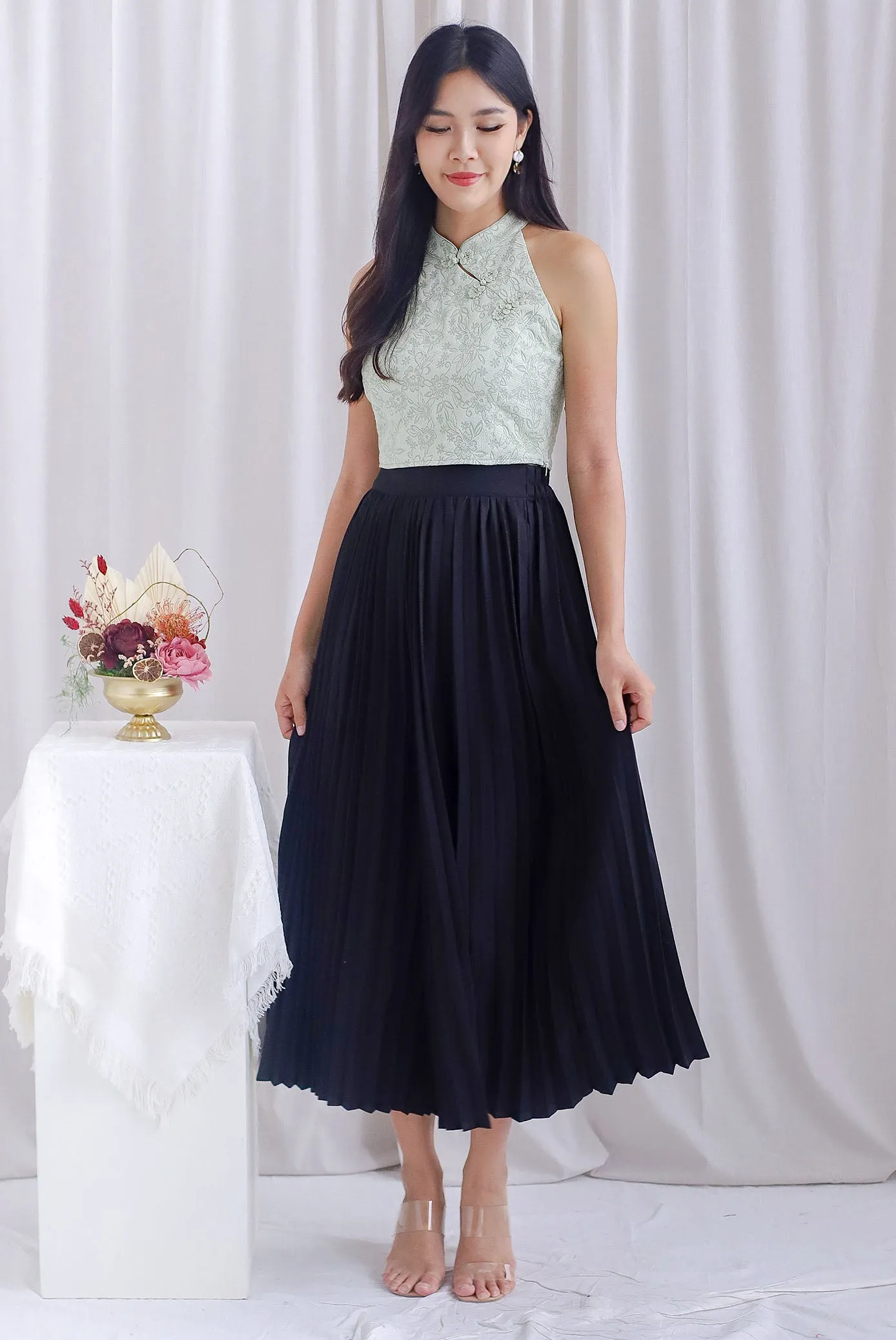 Tina Emboss Cut In Cheongsam Top In Green
