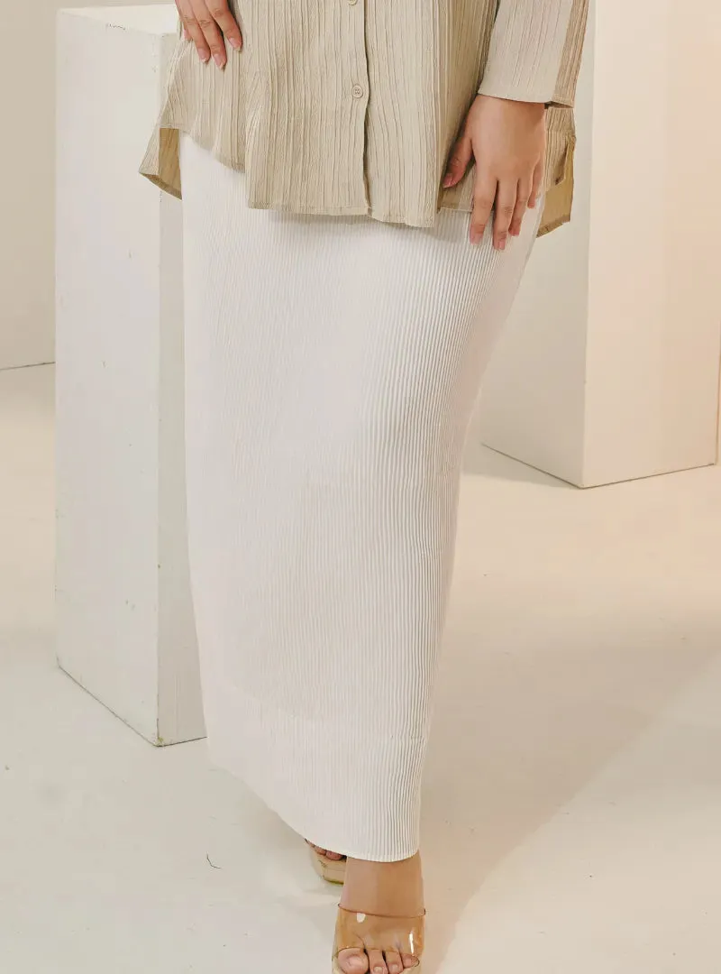 Tun Izzah Pleated Skirt