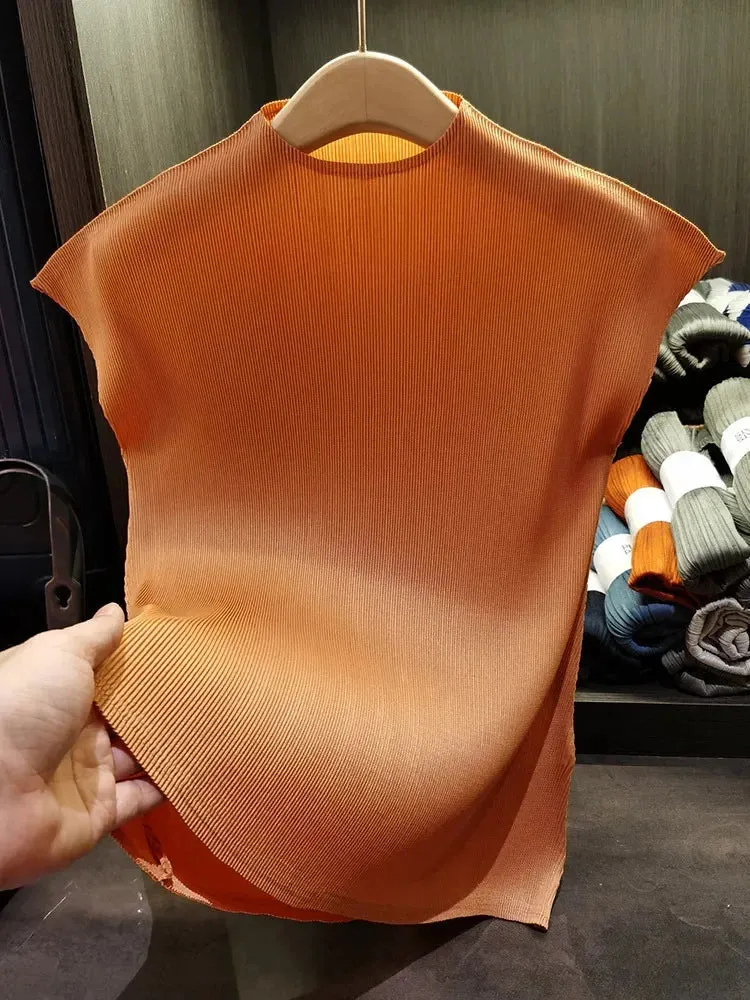Versatile Classic Simple Solid Color Stand Up Collar Pleated Top Women Slim Slim Short Sleeve Miyake T-shirt Summer