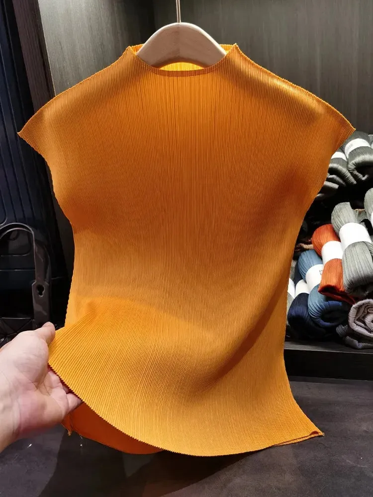 Versatile Classic Simple Solid Color Stand Up Collar Pleated Top Women Slim Slim Short Sleeve Miyake T-shirt Summer
