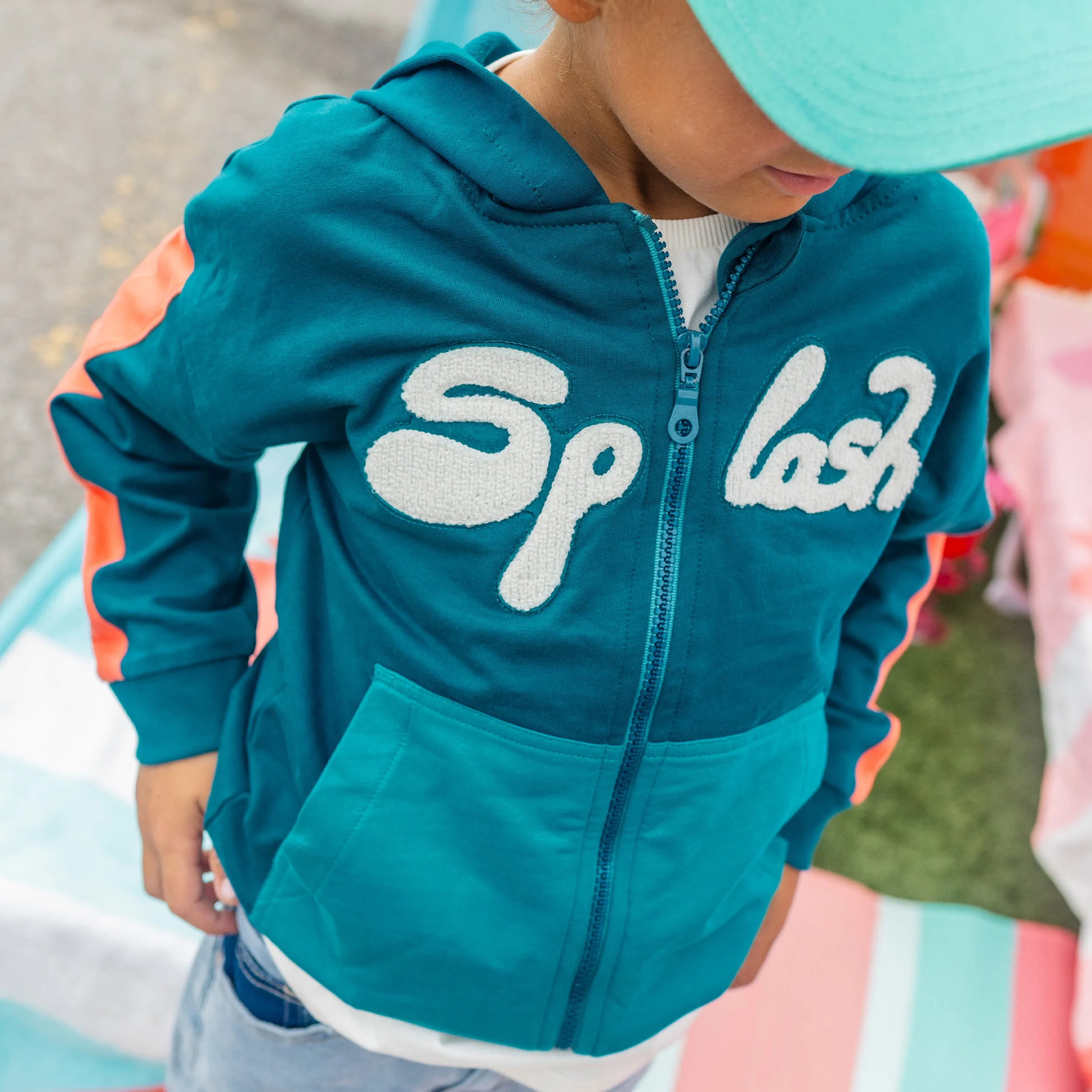 Veste turquoise à capuchon, enfant || Turquoise hooded jacket, child