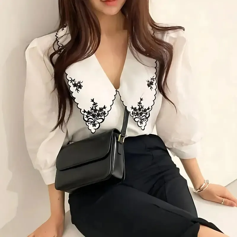 Vintage-Inspired Shirt with Embroidered Collar for Y2K Style