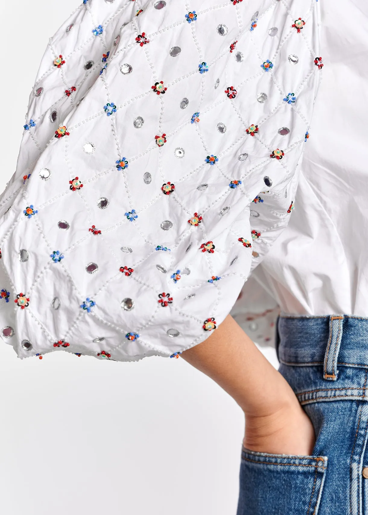 White mirror-embroidered puffed-sleeve shirt