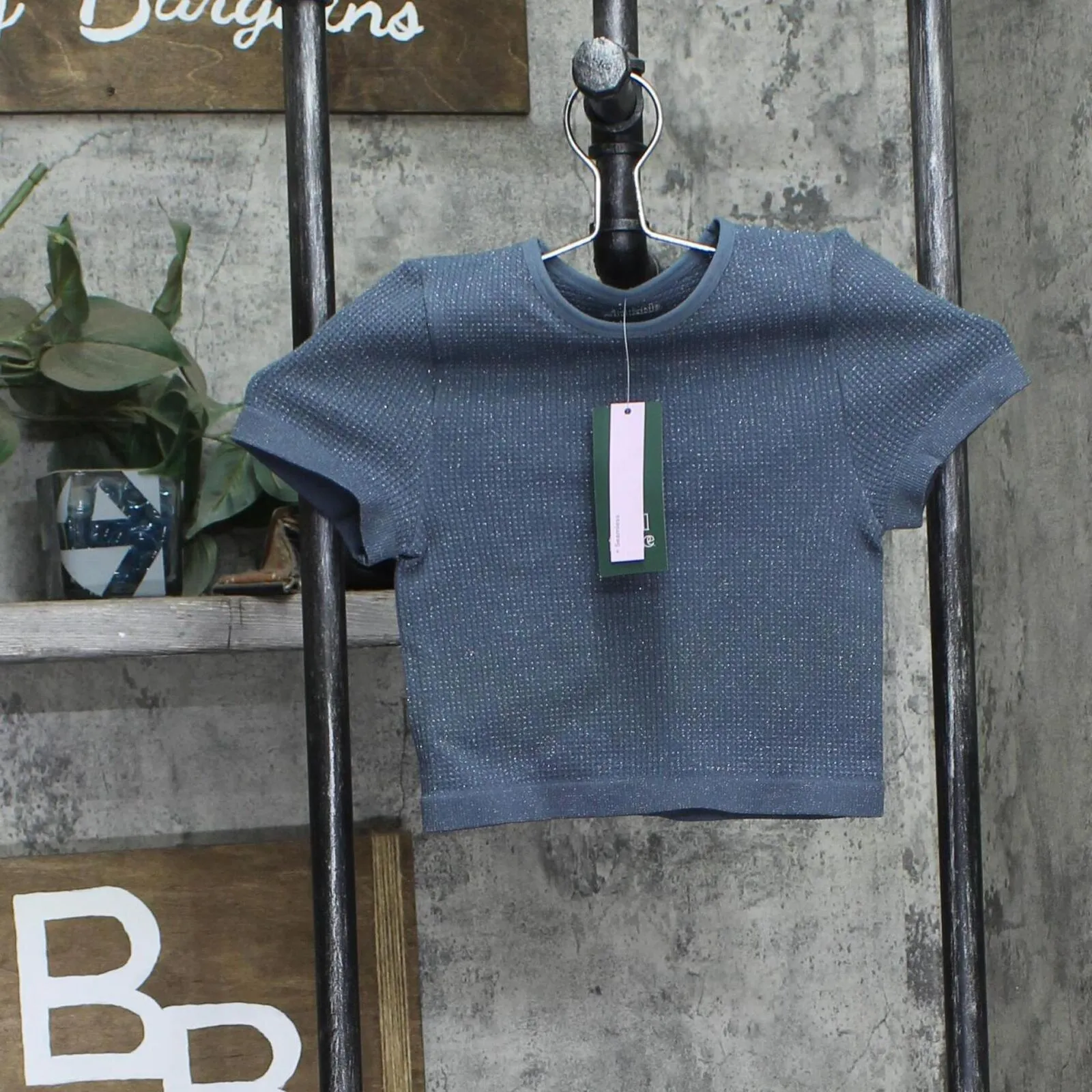 Wild Fable Womens Short Sleeve Seamless Baby T-Shirt 88809404