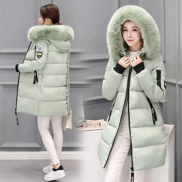 Women's premium winter coat, Clus, featuring a removable fur collar