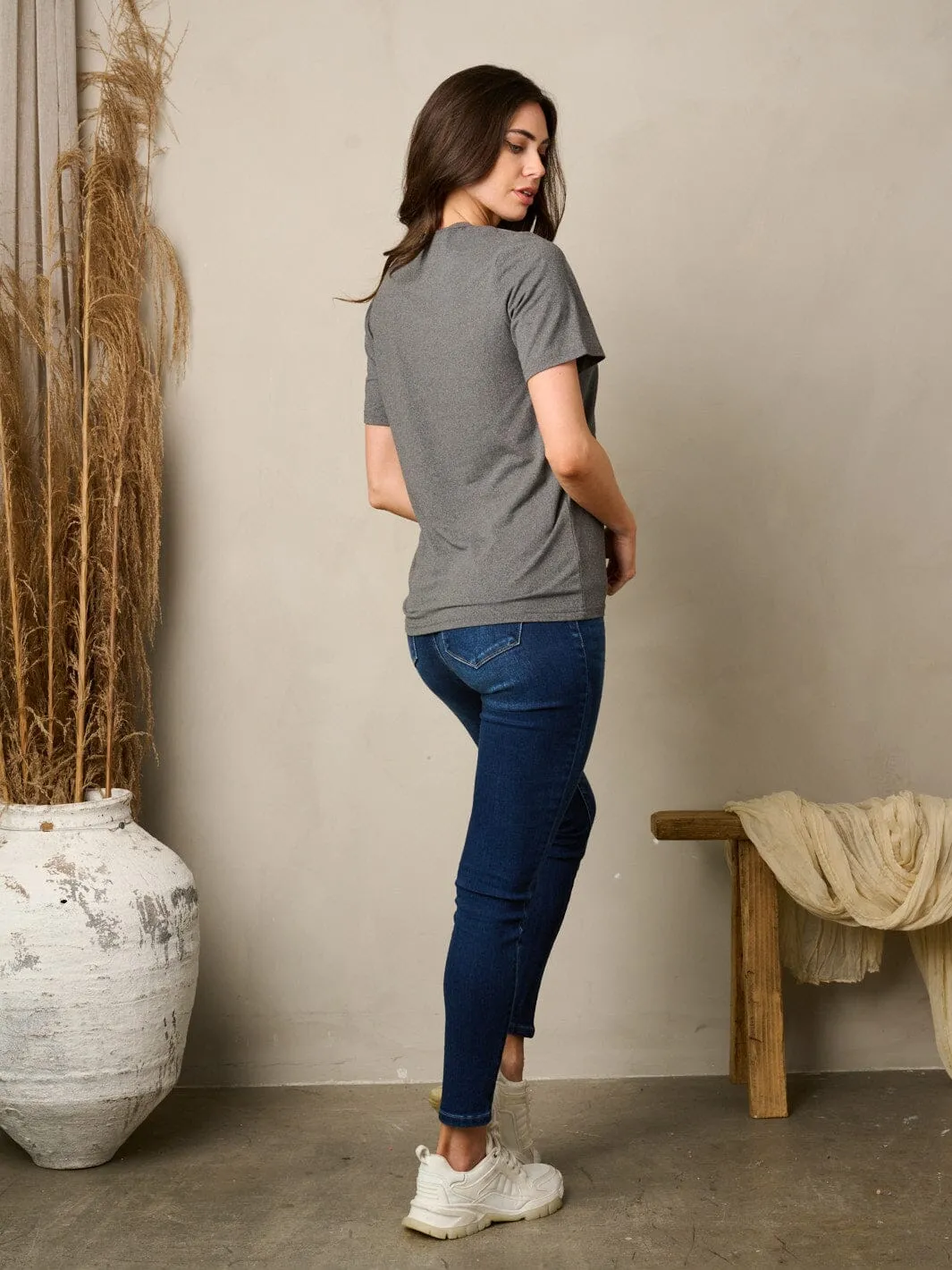 WOMEN'S SHORT SLEEVE GRAPHIC TOP